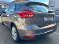 Ford Focus Lim. Business Aut. Gris - thumbnail 4