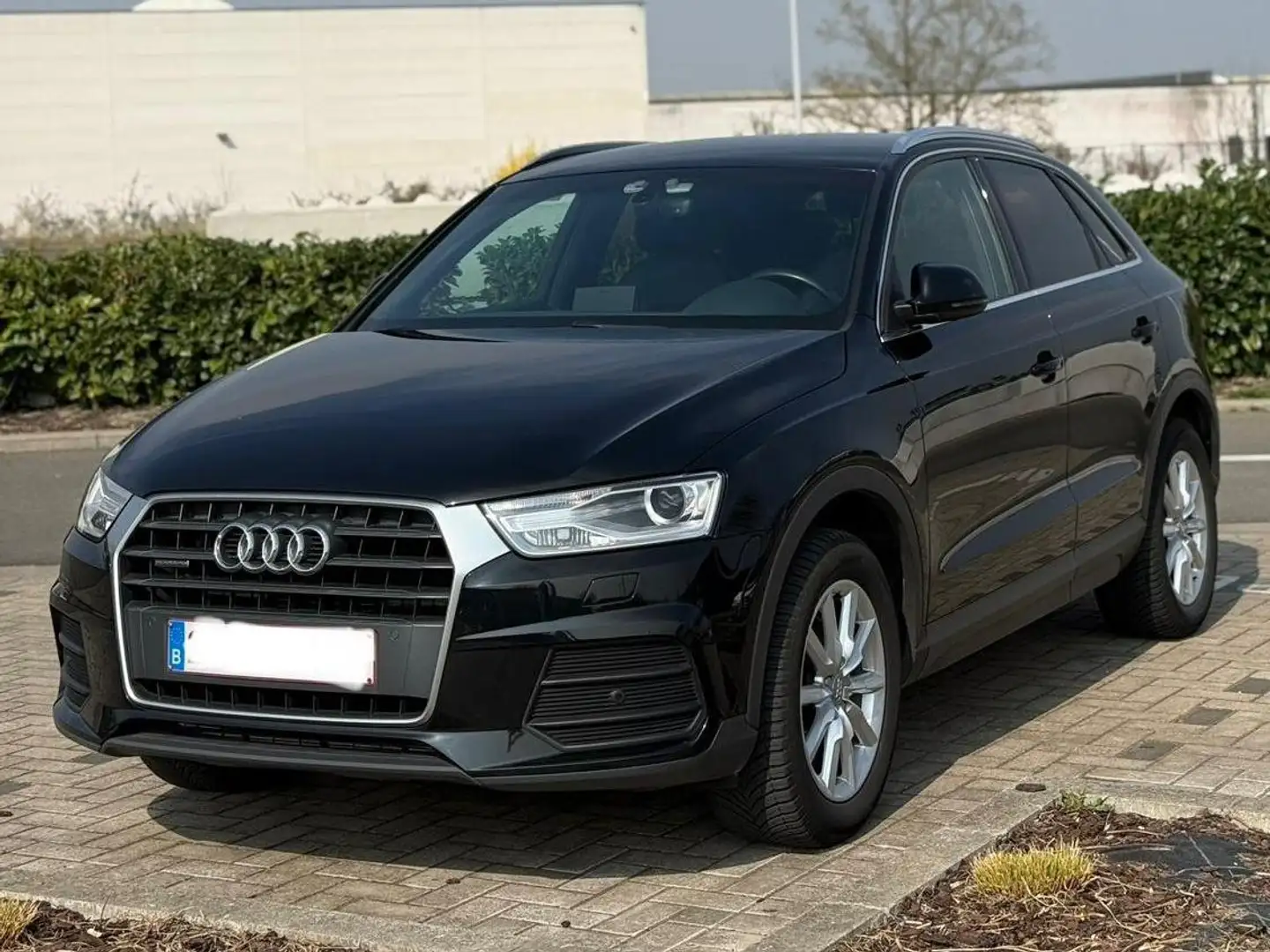 Audi Q3 Q3 2.0 TDi Quattro Sport S tronic Noir - 2