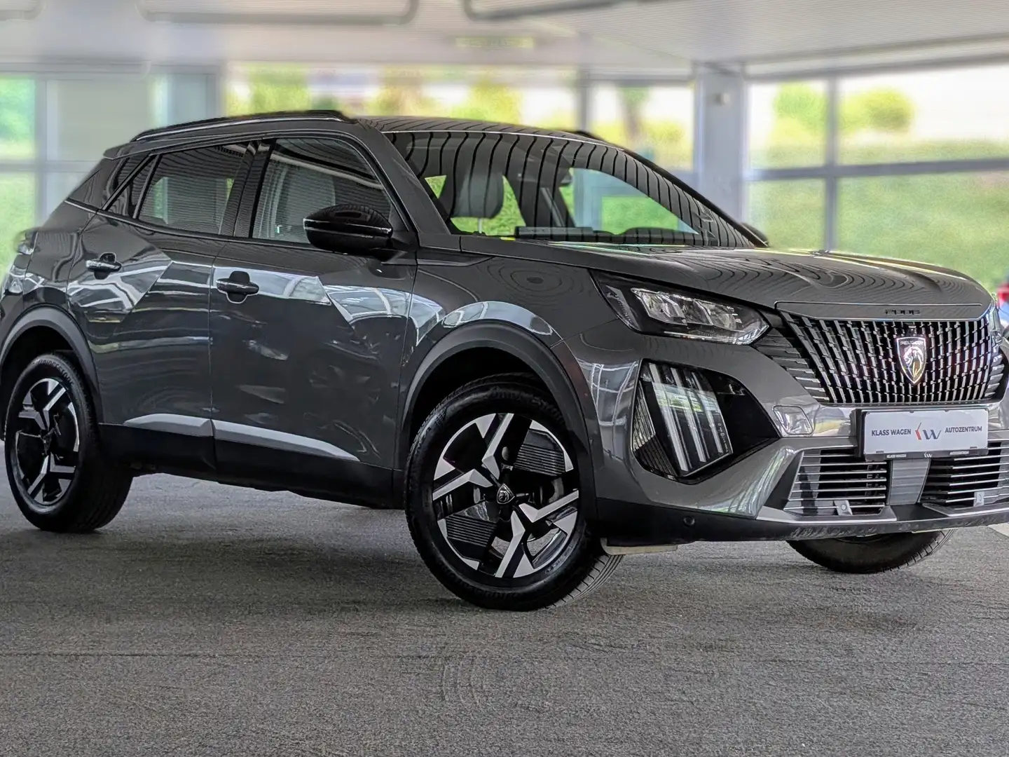 Peugeot 2008 Allure Grau - 2