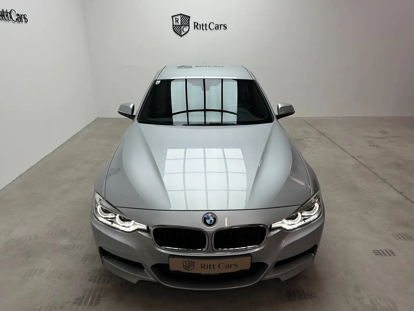 BMW 320 320d xDrive Aut. M-Sport - Neuwertig - LED - 8Fach Silber - 2