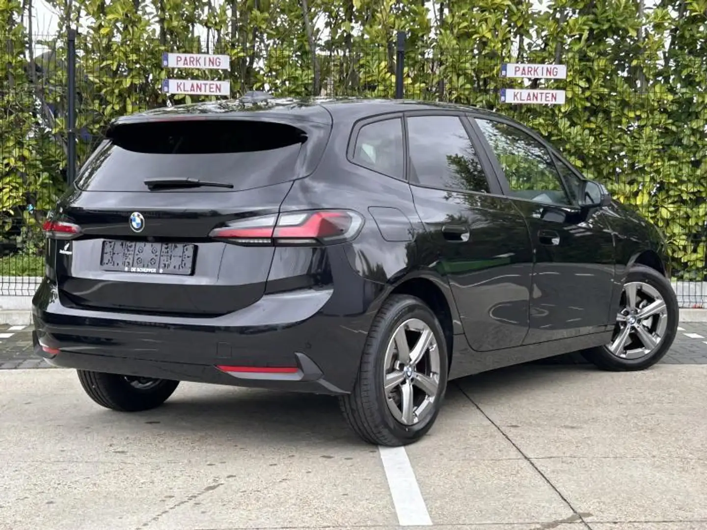BMW 218 Active Tourer Zwart - 2