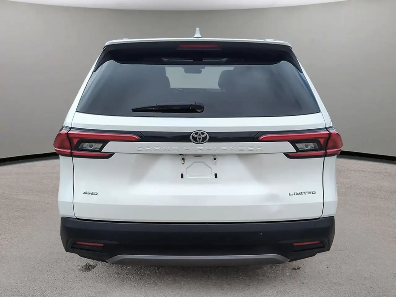 Toyota Grand Highlander снимка Toyota Grand Highlander