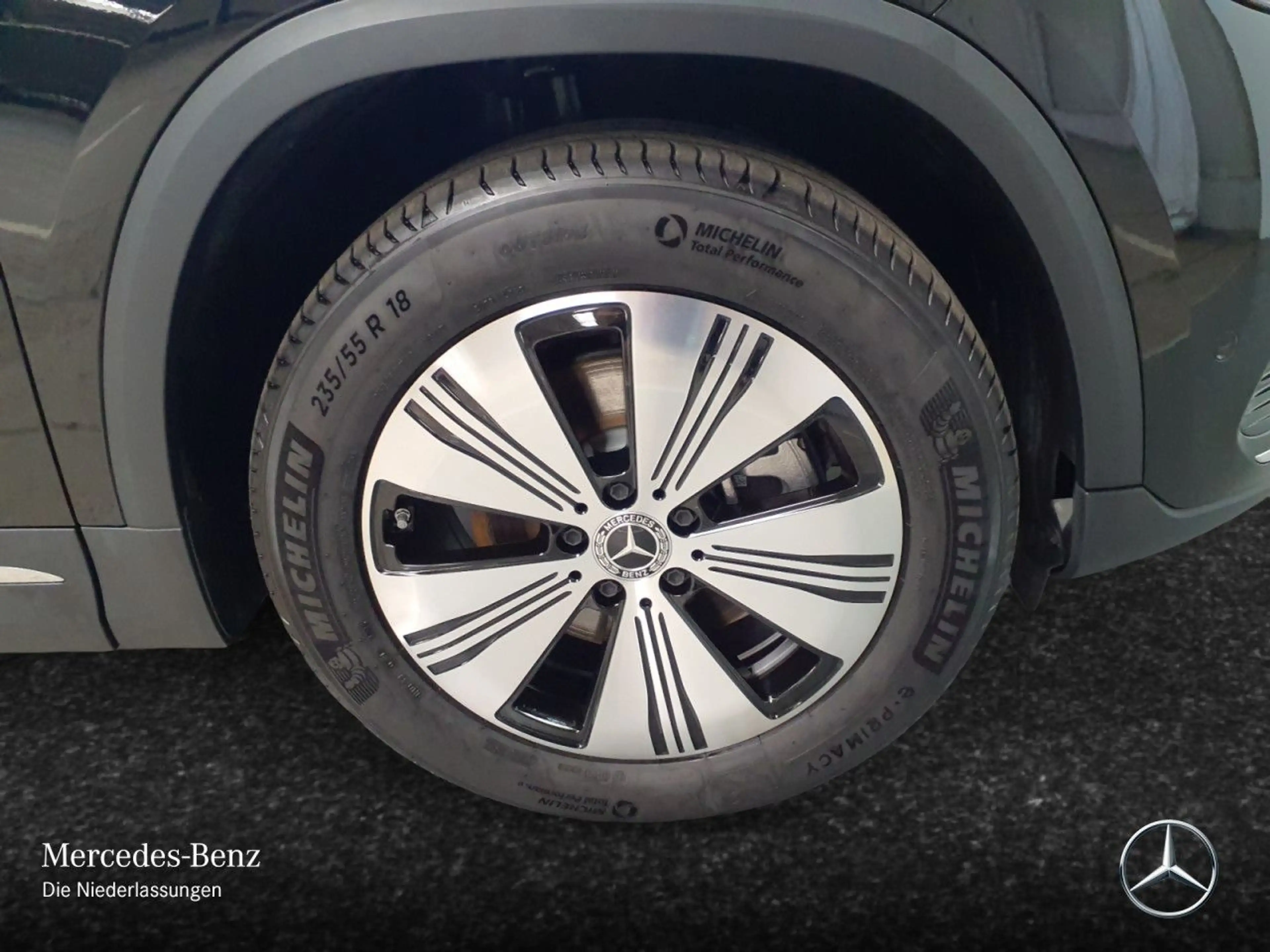 Mercedes-Benz EQA 300 4M PROG+ADVANCED+KAMERA+SPUR — photo 6