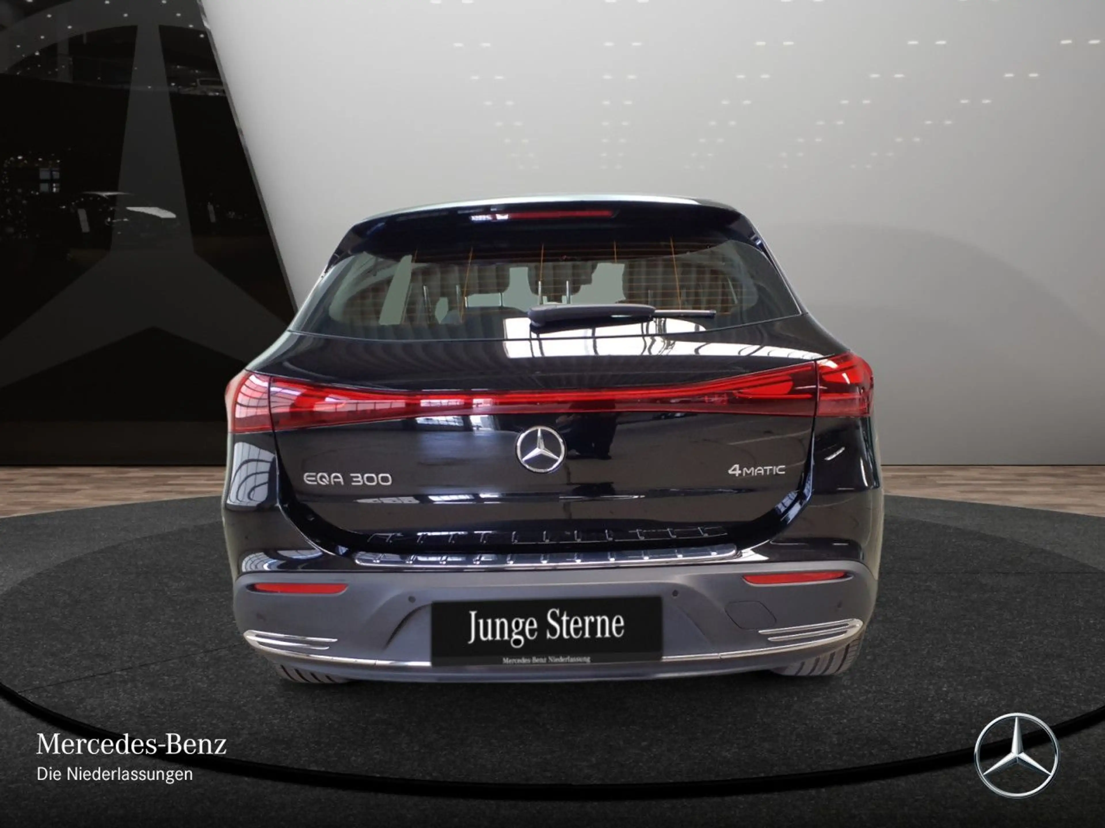 Mercedes-Benz EQA 300 4M PROG+ADVANCED+KAMERA+SPUR — photo 9
