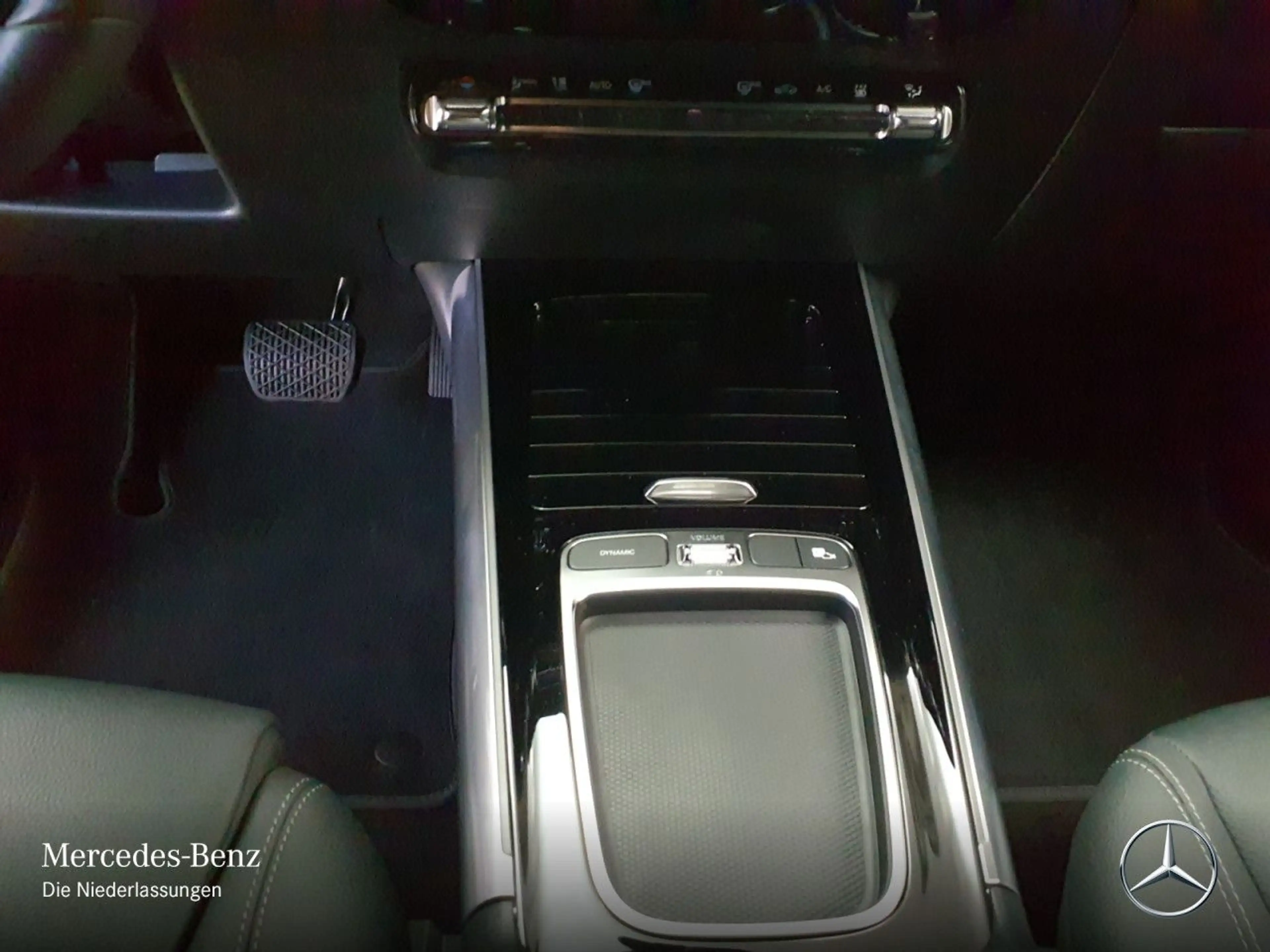 Mercedes-Benz EQA 300 4M PROG+ADVANCED+KAMERA+SPUR — photo 15