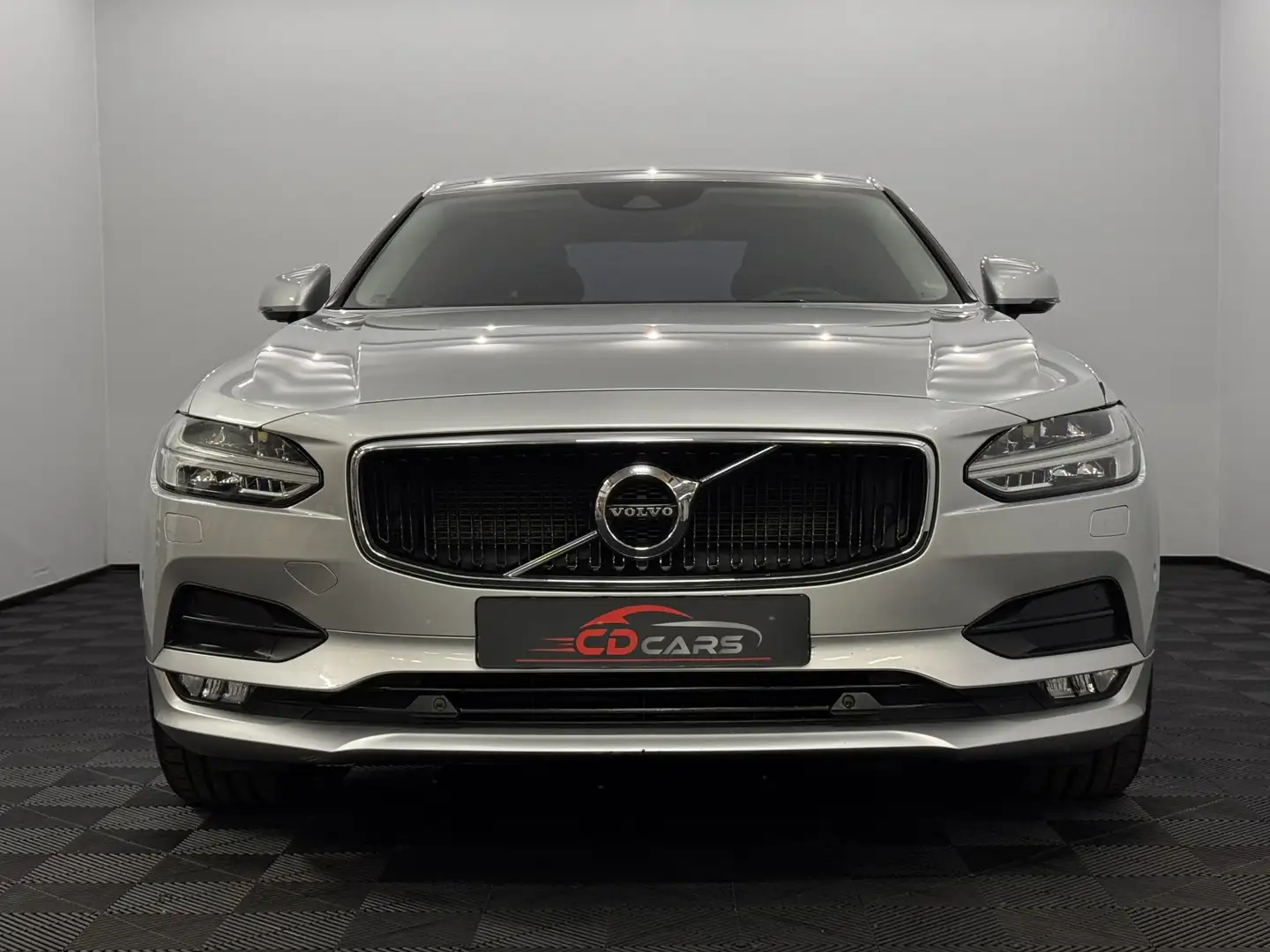 Volvo S90 2.0 T5 Momentum Leder, Navi, Parkeersensoren, Virt Grijs - 2