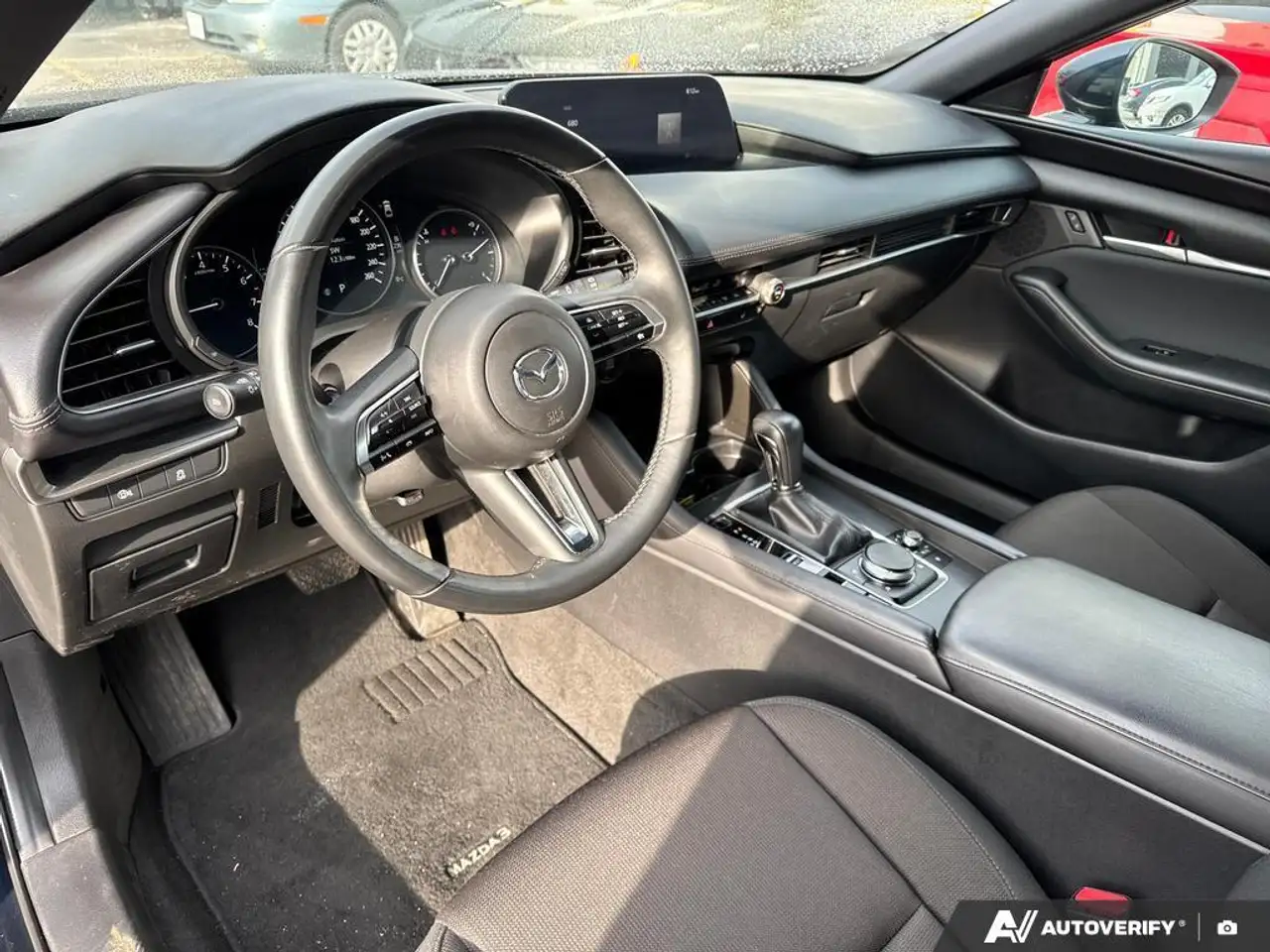 Mazda 3 снимка Mazda 3
