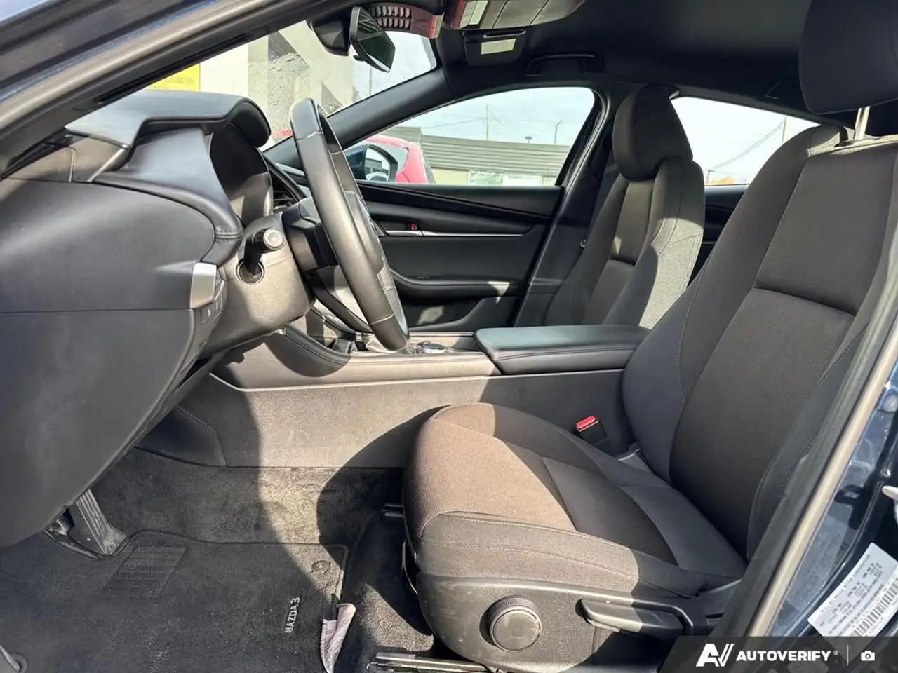 Mazda 3 снимка Mazda 3