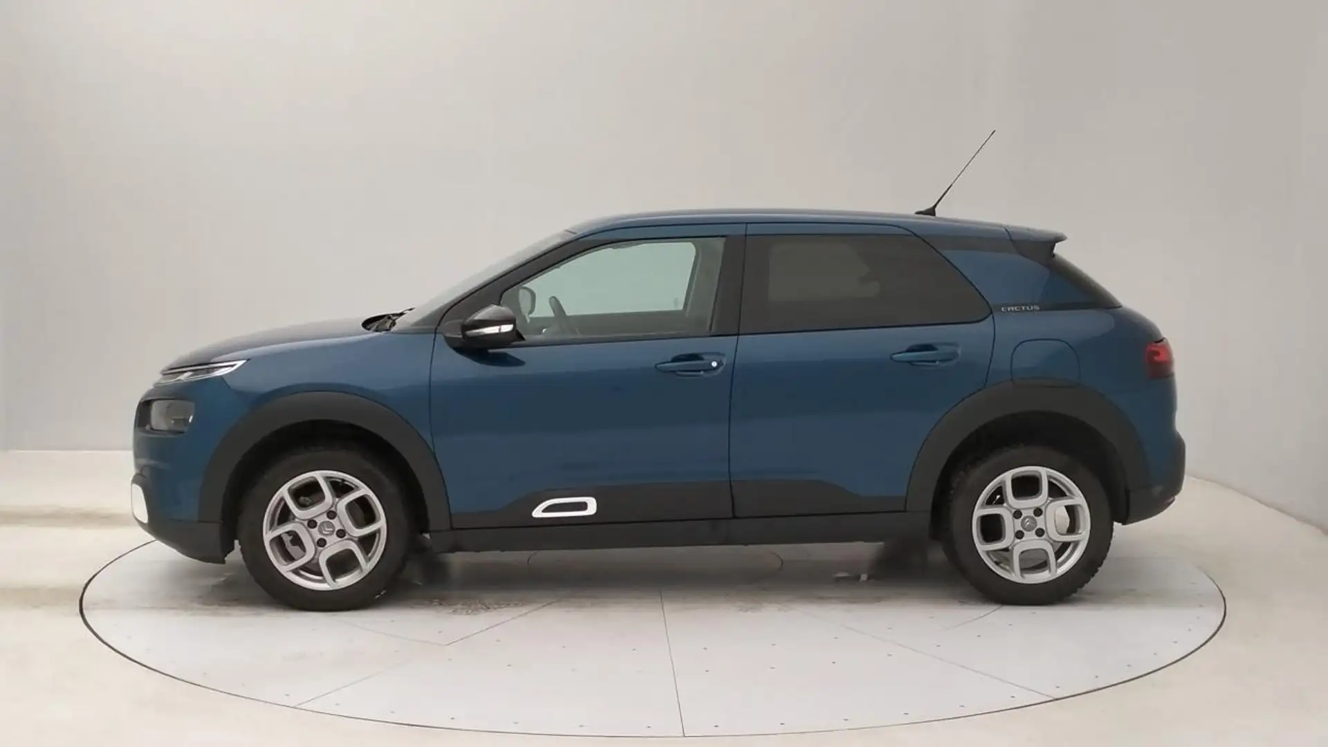 Citroen C4 Cactus 1.2 puretech Shine s&s 110cv my19 Albastru - 2