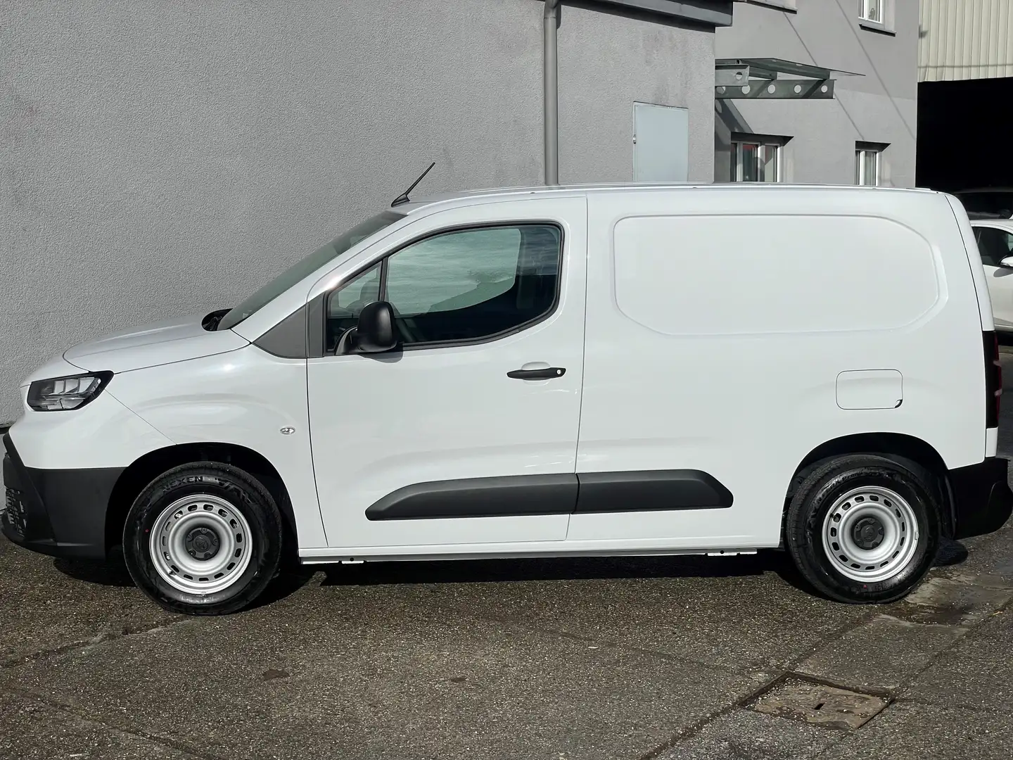Toyota Proace City ProWork L1 1,5 D4D 102 Weiß - 1