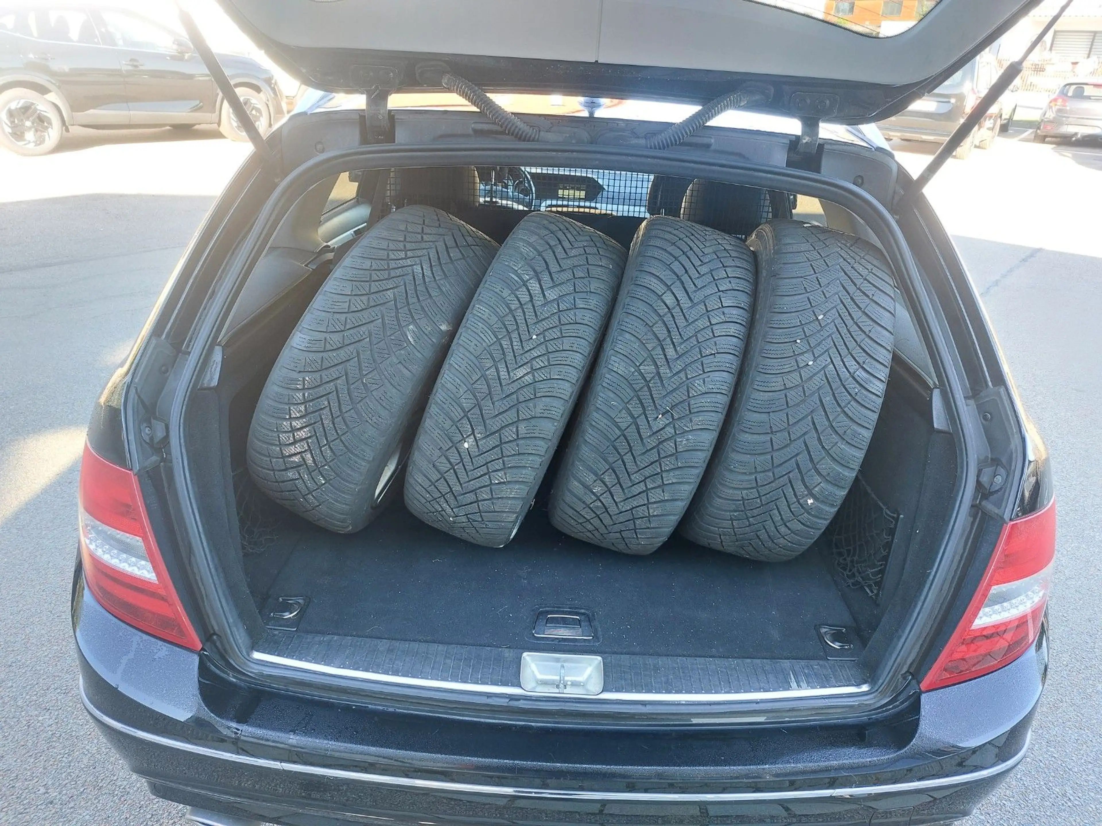 Mercedes-Benz C 250 CDI BlueEfficiency 4Matic — photo 9