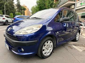 1007 1.4 73cv Mega tagliando eseguito! Porte elettriche