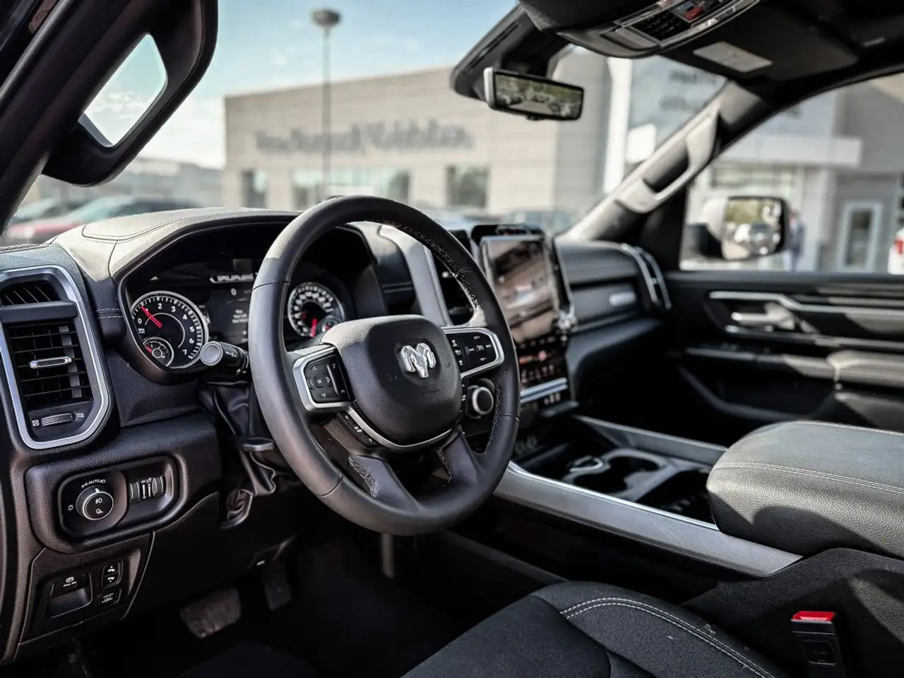 RAM 1500 снимка RAM 1500