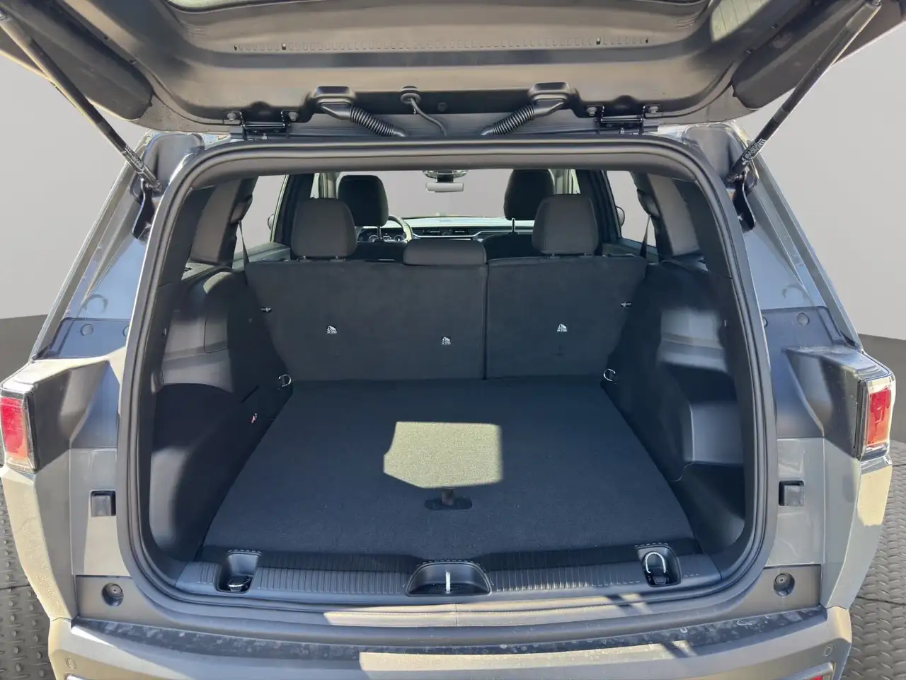 Jeep Cherokee снимка Jeep Cherokee