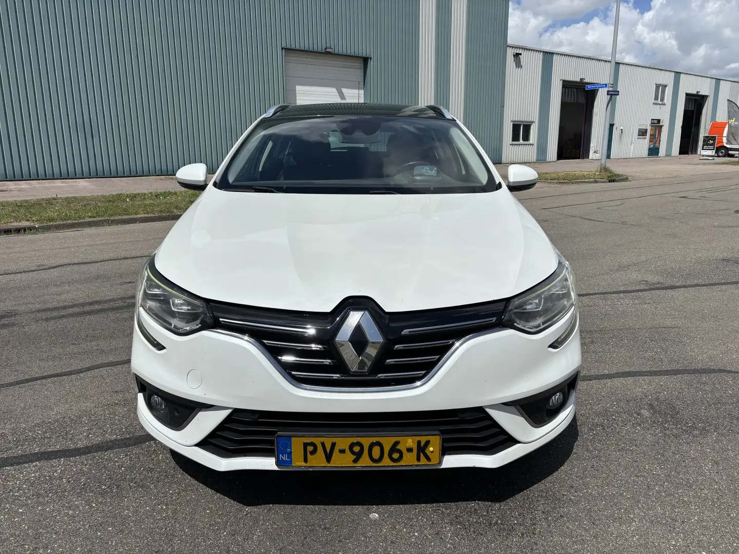 Renault Megane Estate 1.5 dCi Bose Automaat 110 PK. Mooie en zeer Wit - 2
