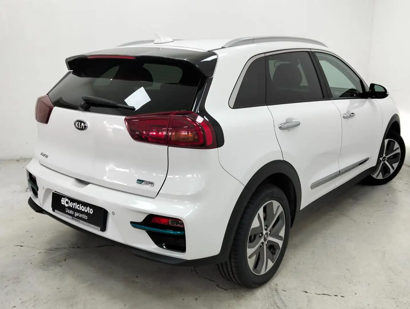 Kia e-Niro 64 kWh Style Bílá - 2