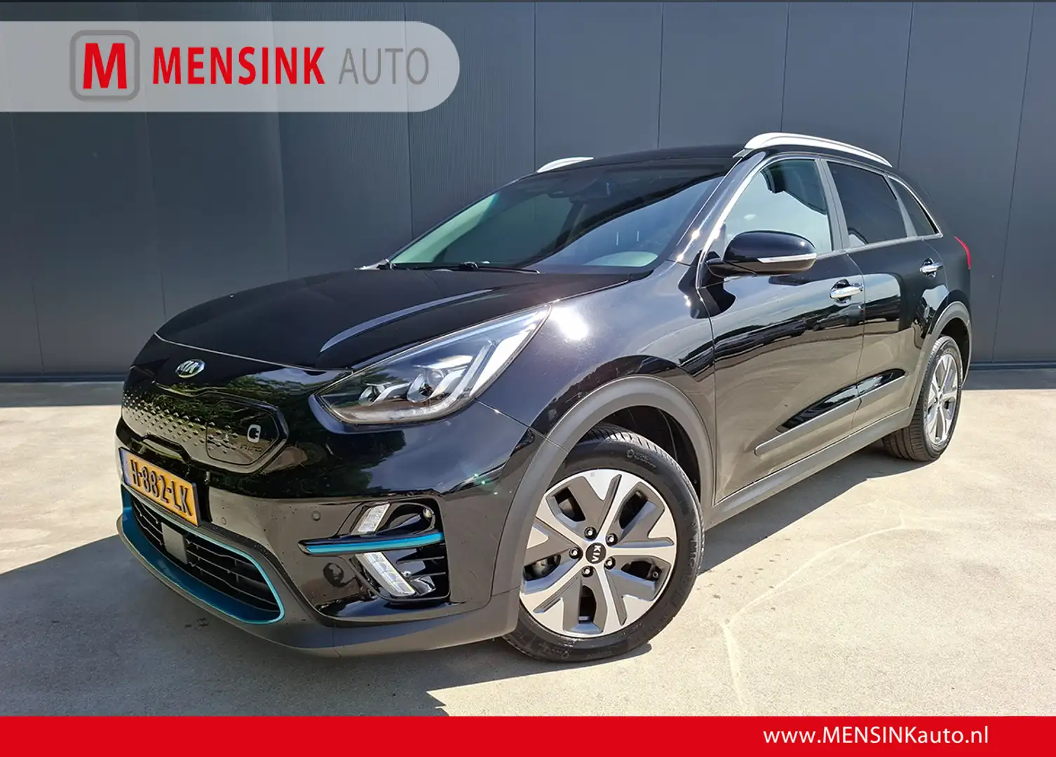 Kia e-Niro ExecutiveLine 64 kWh ADAPT CRUISE CAMERA JBL SOUND Zwart - 1