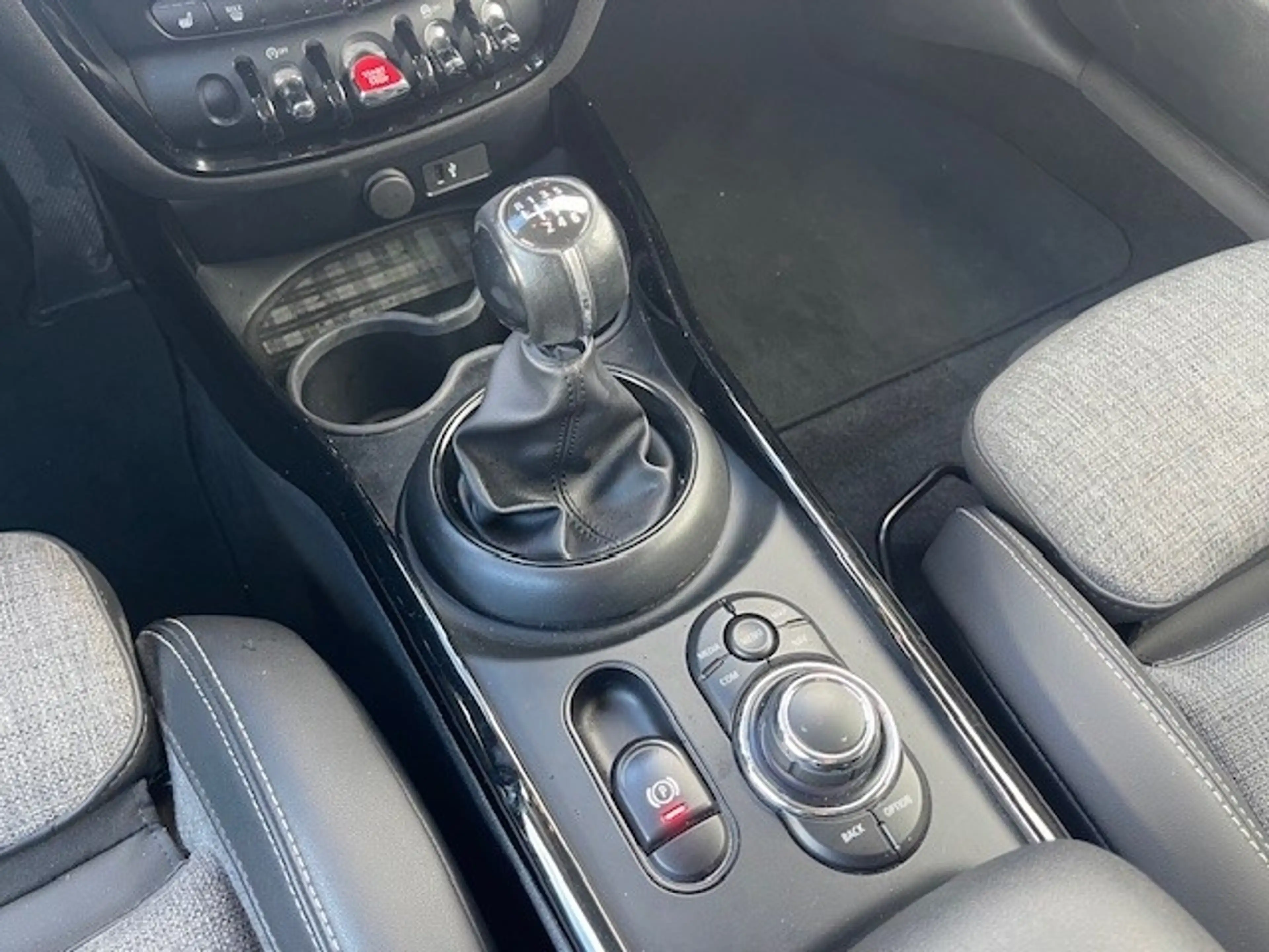 MINI One Clubman HUD Navi Digitales Cockpit LED Apple CarPlay Mehrz — photo 7