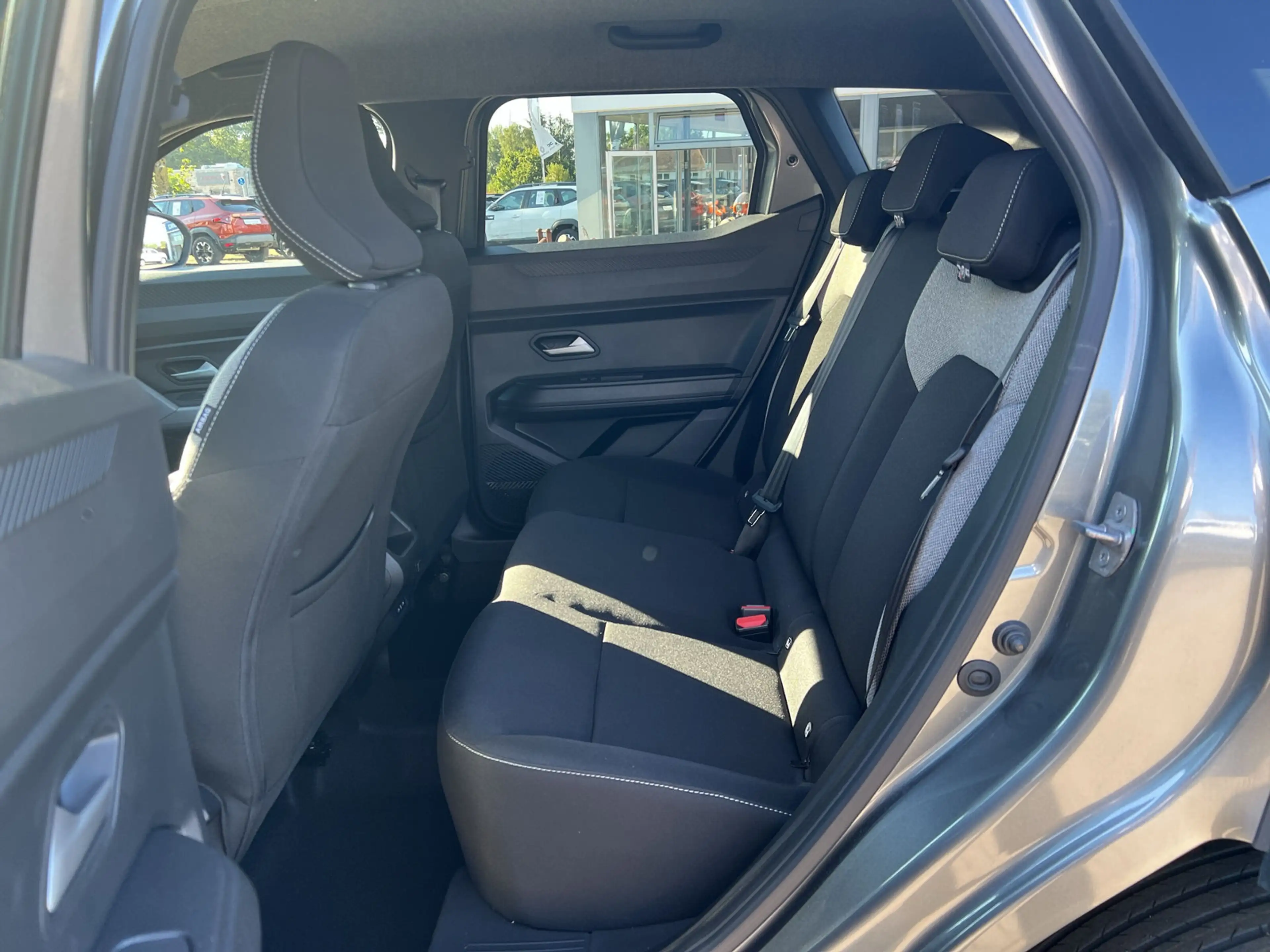 Dacia Duster TCe 140 Journey SHZ+MV-Kamera+LED — photo 10