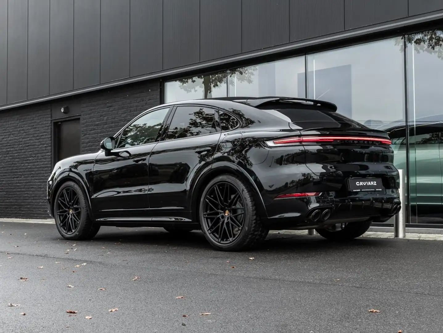 Porsche Cayenne COUPE E-HYB SPORTDES/UITL/SOFTCL/ACC/DISP/18W/BOSE Noir - 2