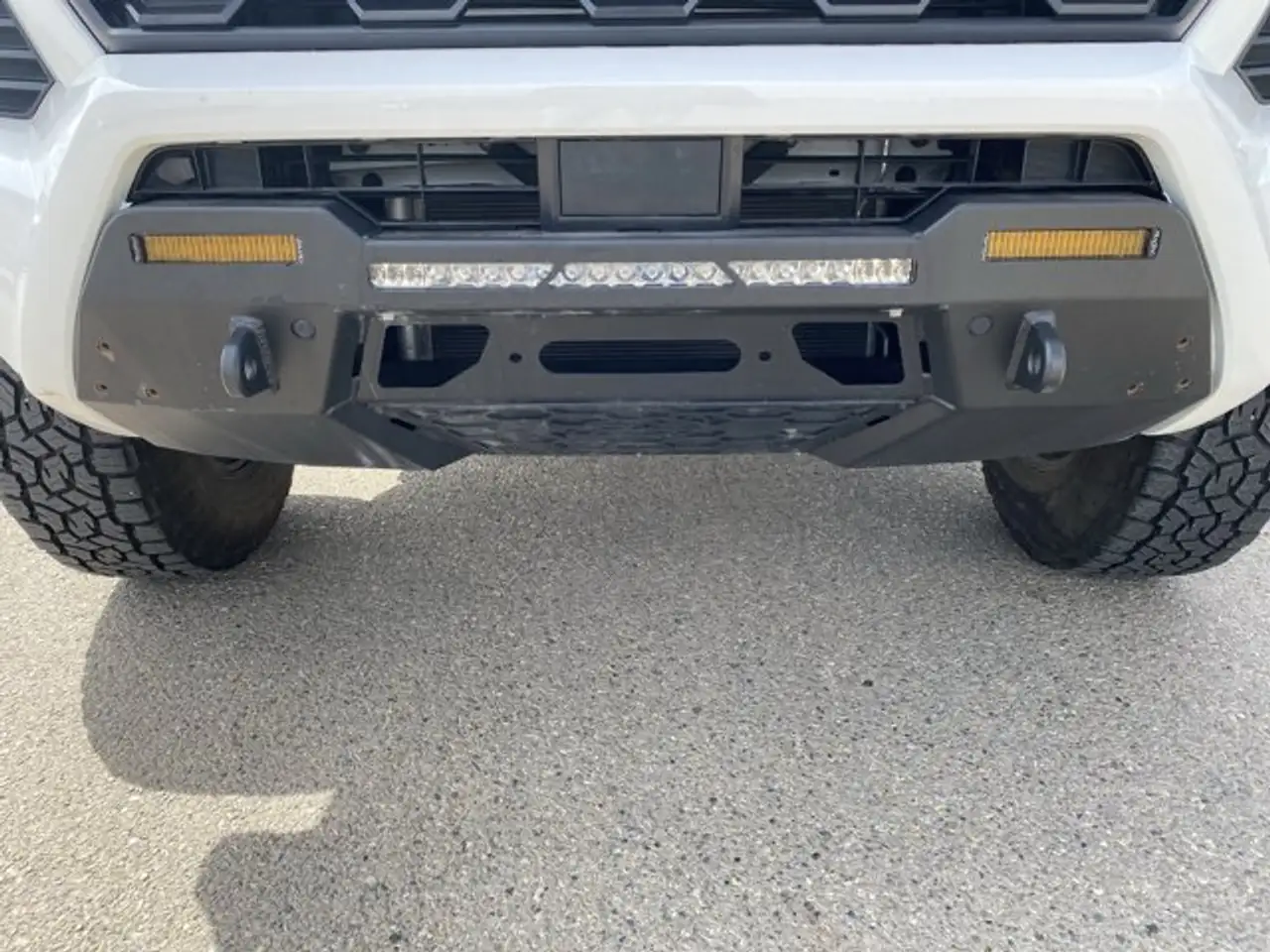 Toyota Tacoma снимка Toyota Tacoma