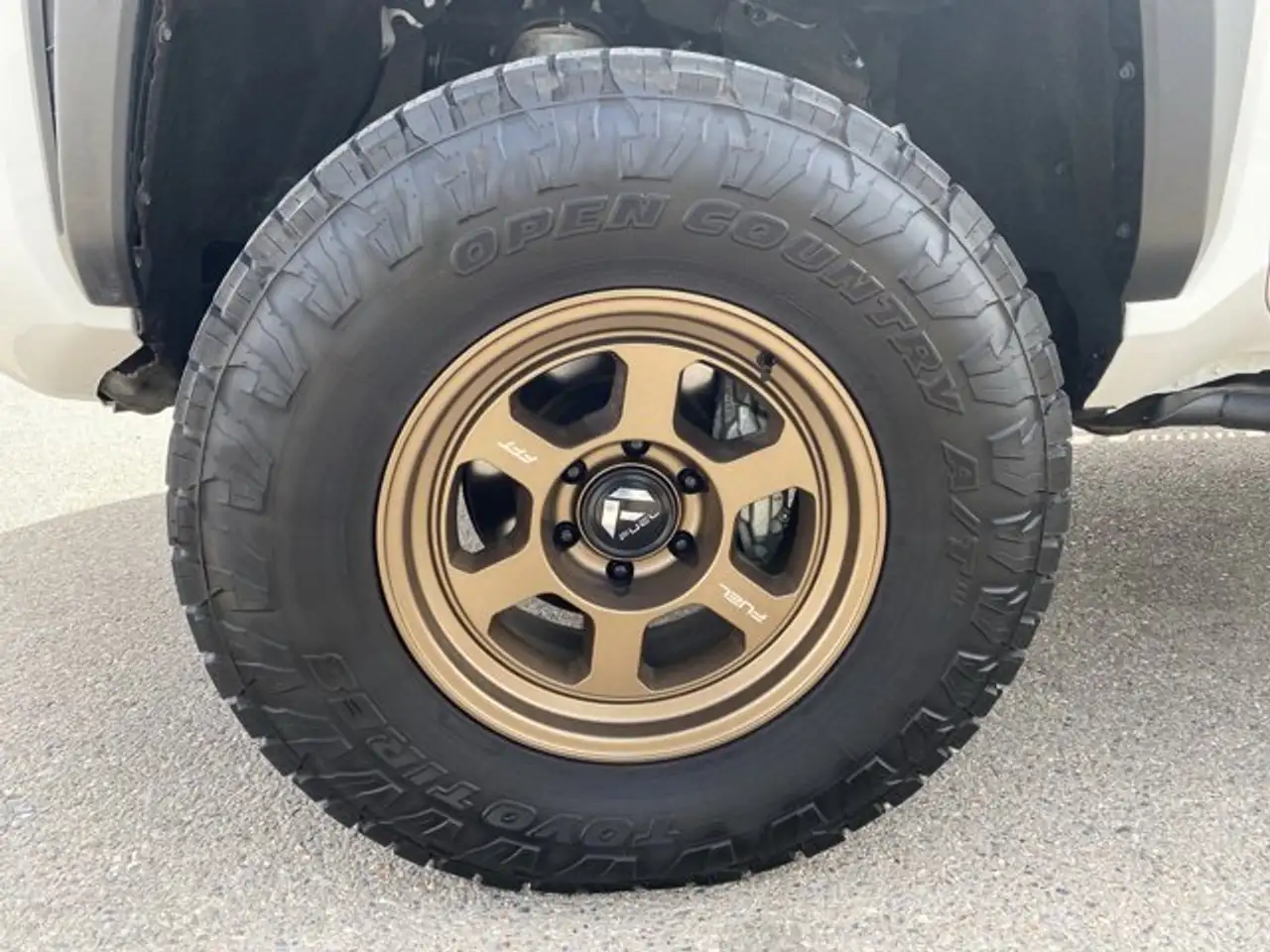Toyota Tacoma снимка Toyota Tacoma