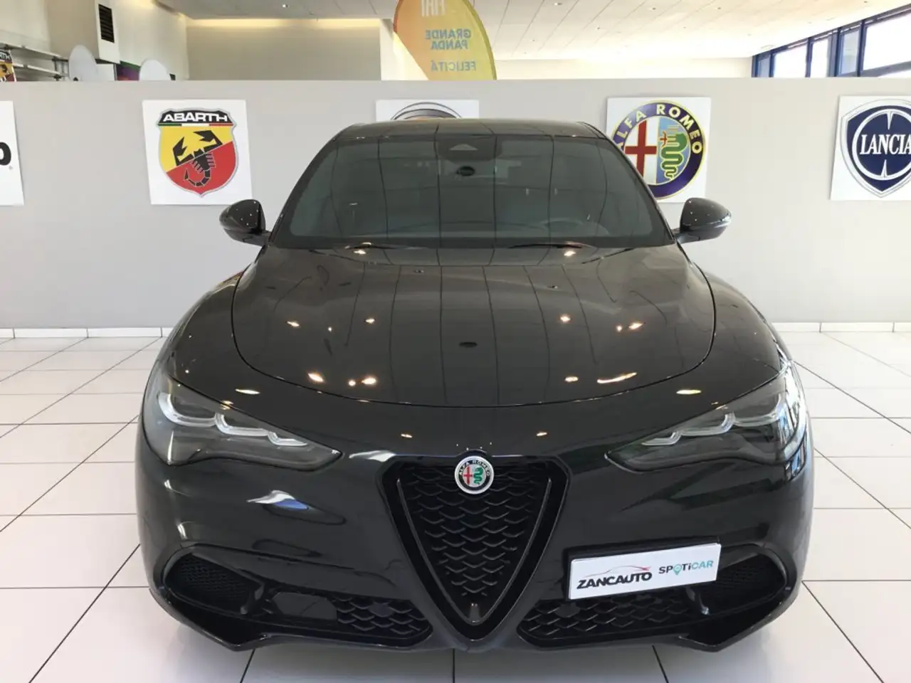 Alfa Romeo Stelvio 2025