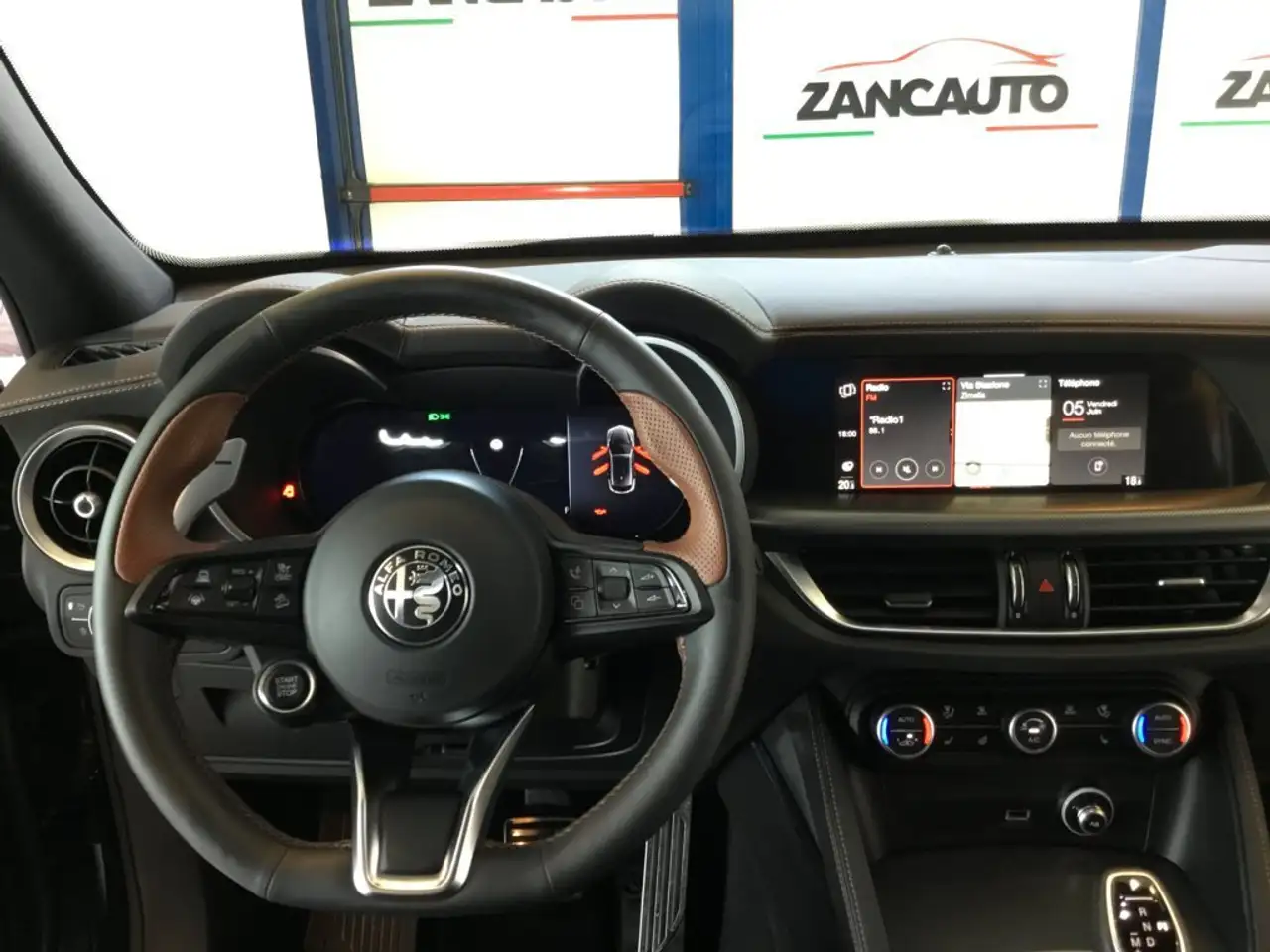 Alfa Romeo Stelvio 2025 — фото 11