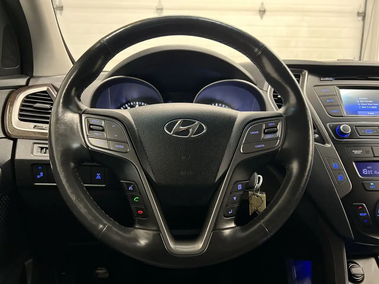 Hyundai SANTA FE снимка Hyundai SANTA FE