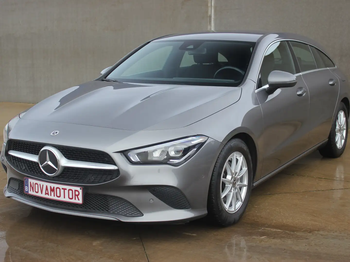 Mercedes-Benz CLA 180 Shooting Brake Navi, LED, MBUX media, chroom pack Grijs - 1