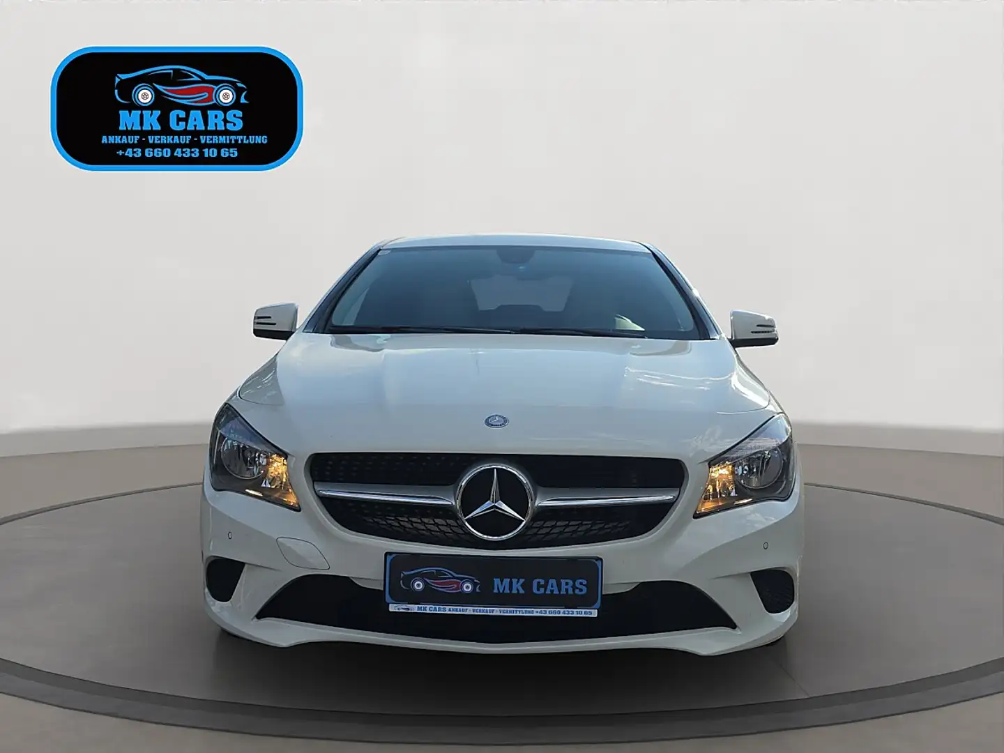Mercedes-Benz CLA 180 Aut. Weiß - 2