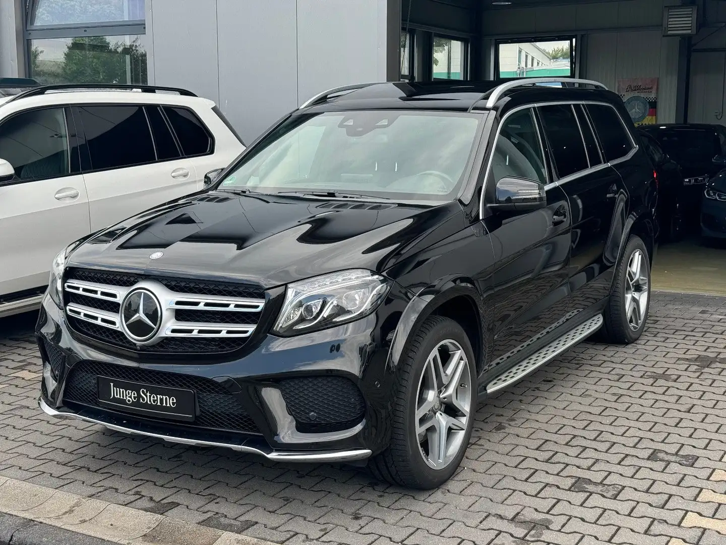 Mercedes-Benz GLS 350 d 4Matic AMG 7 Sitzer 1 Hand Чорний - 1
