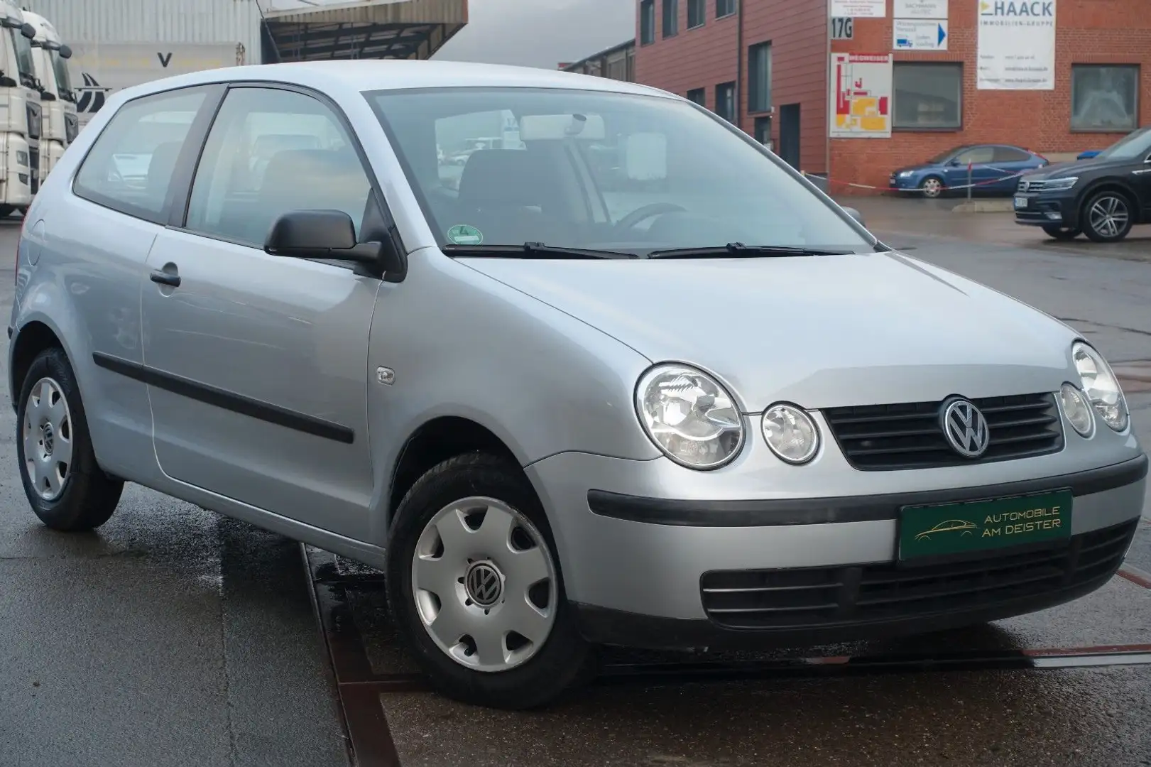 Volkswagen Polo IV//TÜV+SER. NEU//KLIMA// Silber - 1