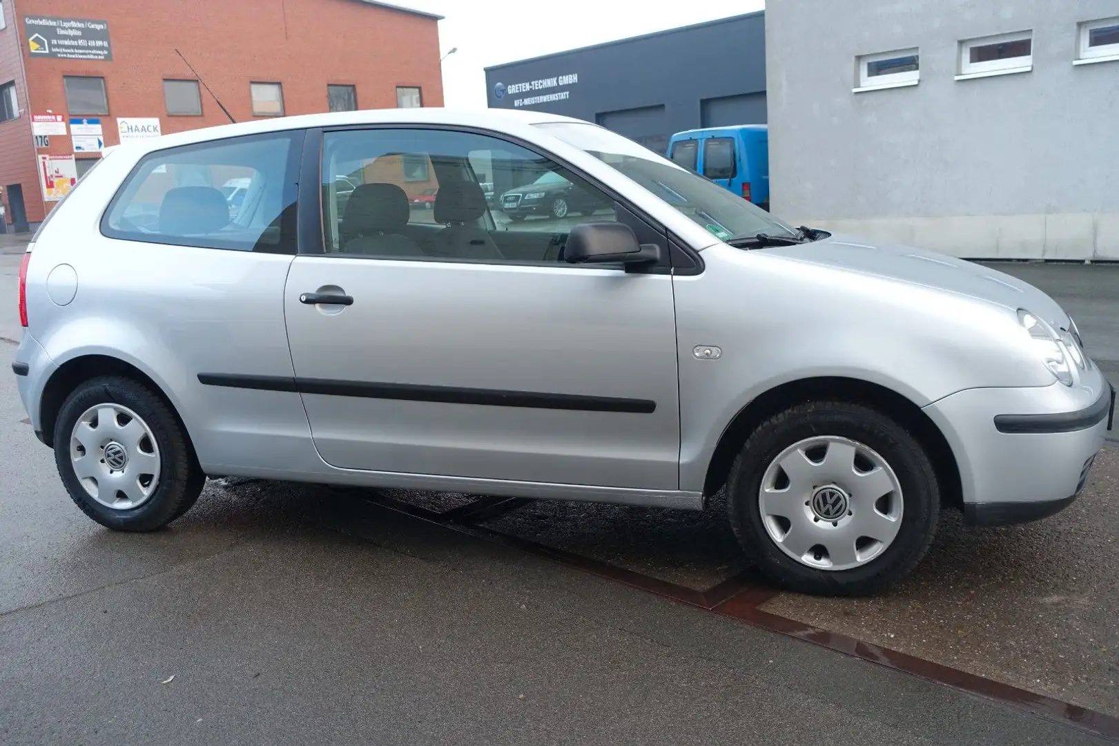 Volkswagen Polo IV//TÜV+SER. NEU//KLIMA// Silber - 2