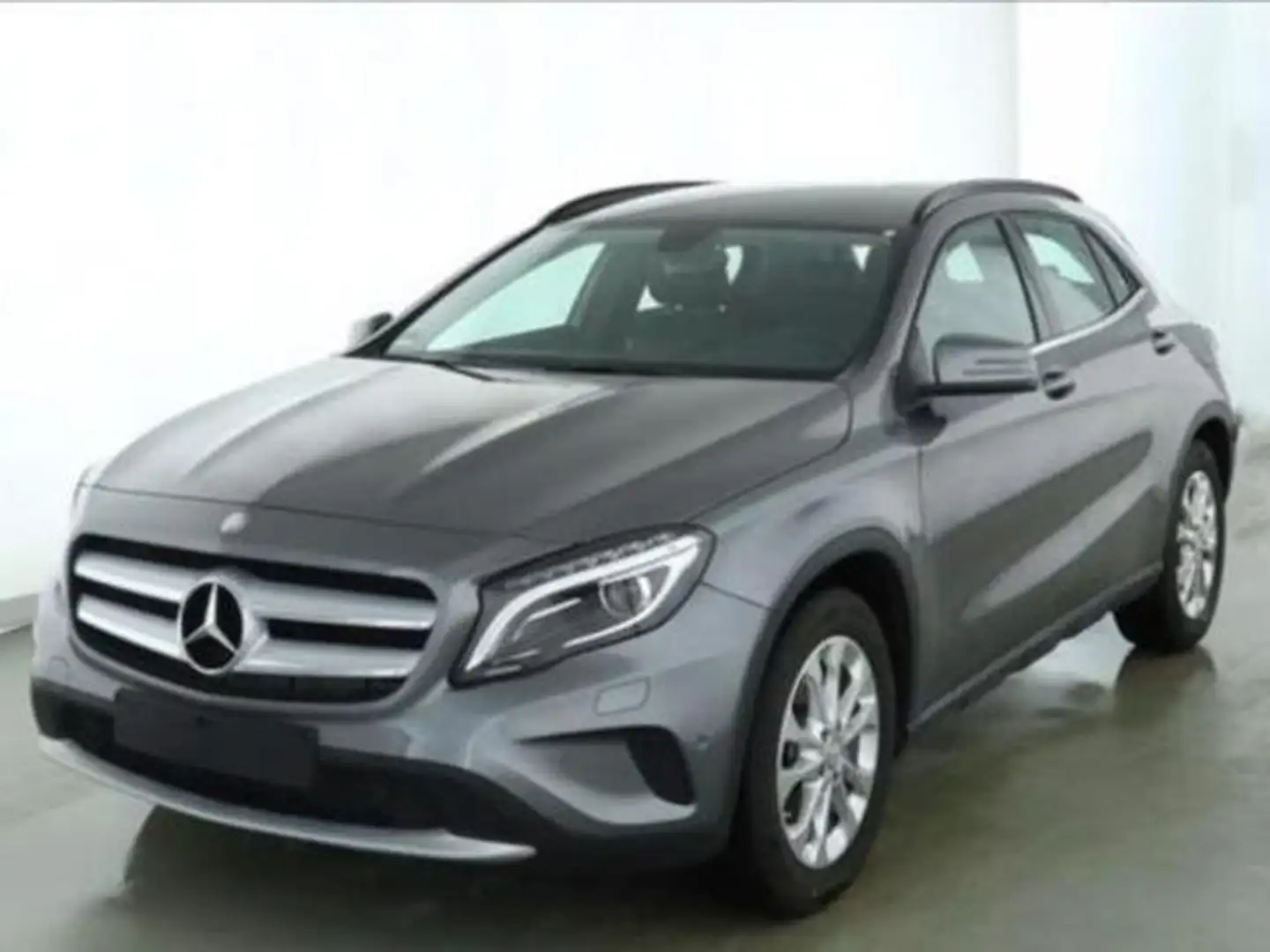 Mercedes-Benz GLA 180 GLA-X156 2014 d (cdi) Executive auto Серый - 1