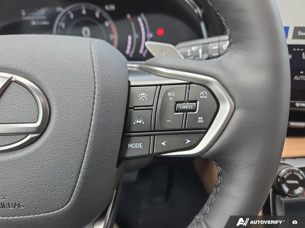 Lexus NX снимка Lexus NX