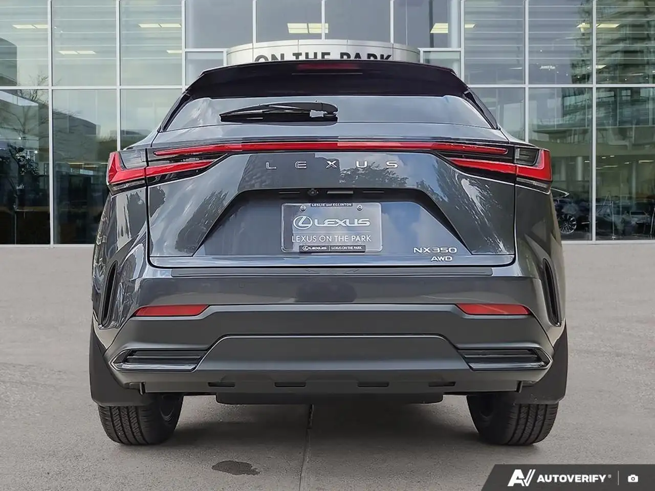 Lexus NX снимка Lexus NX