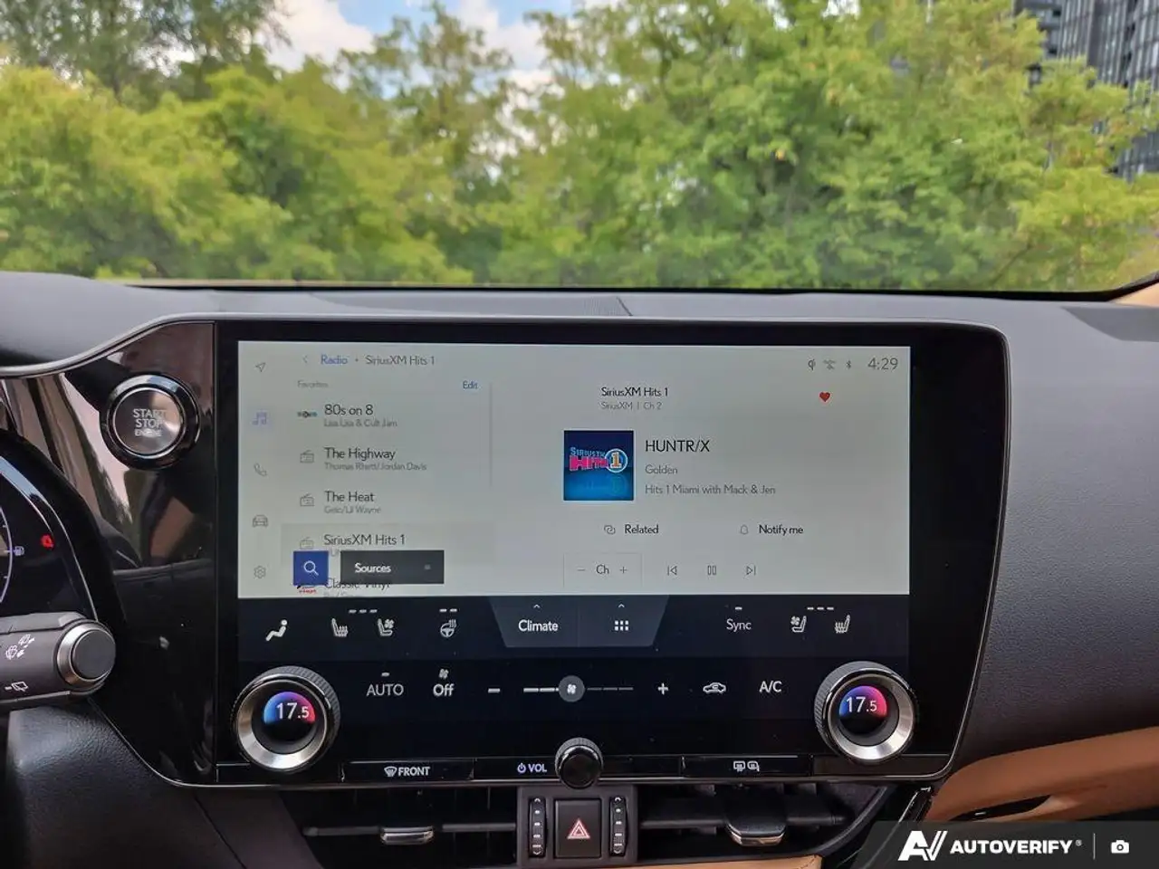 Lexus NX снимка Lexus NX