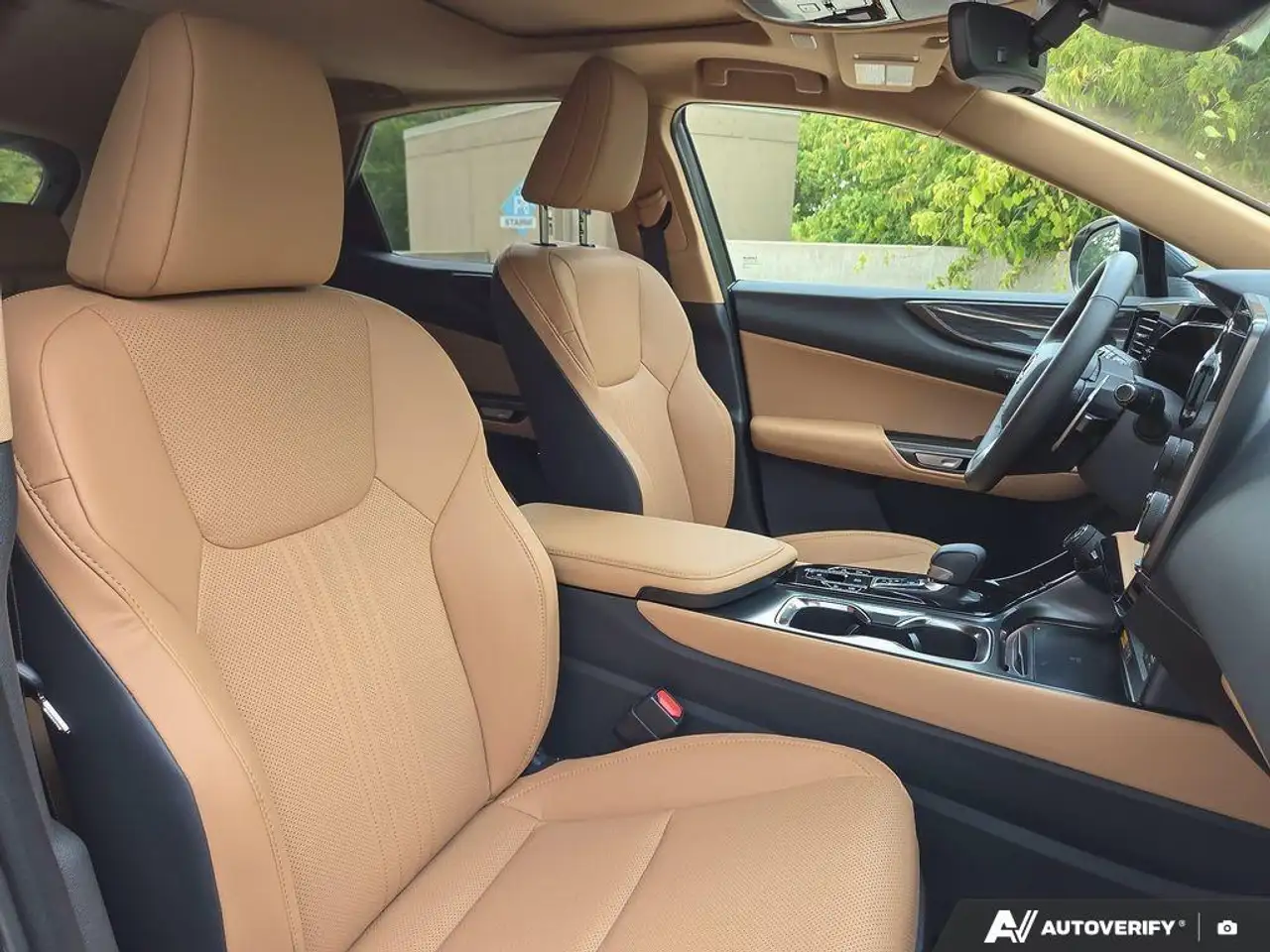 Lexus NX снимка Lexus NX