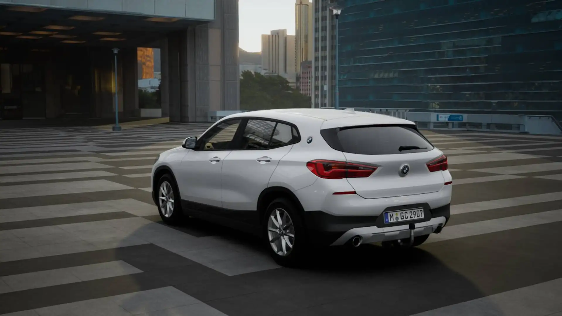 BMW X2 sDrive18d Advantage AHK ParkAss RFK PDC Zwart - 2