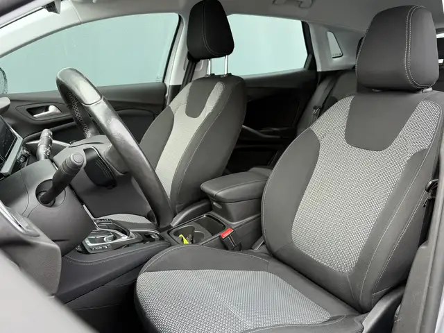 Opel Grandland view 4