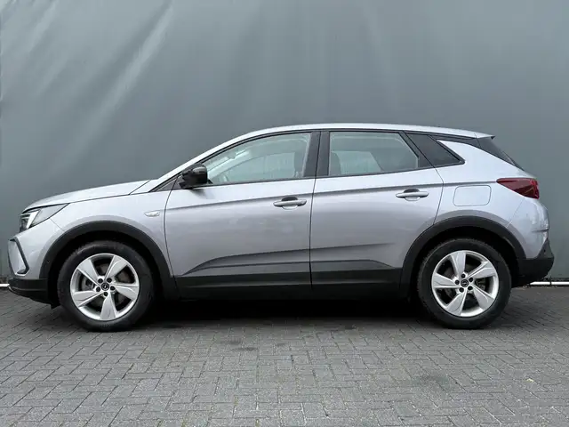 Opel Grandland view 6