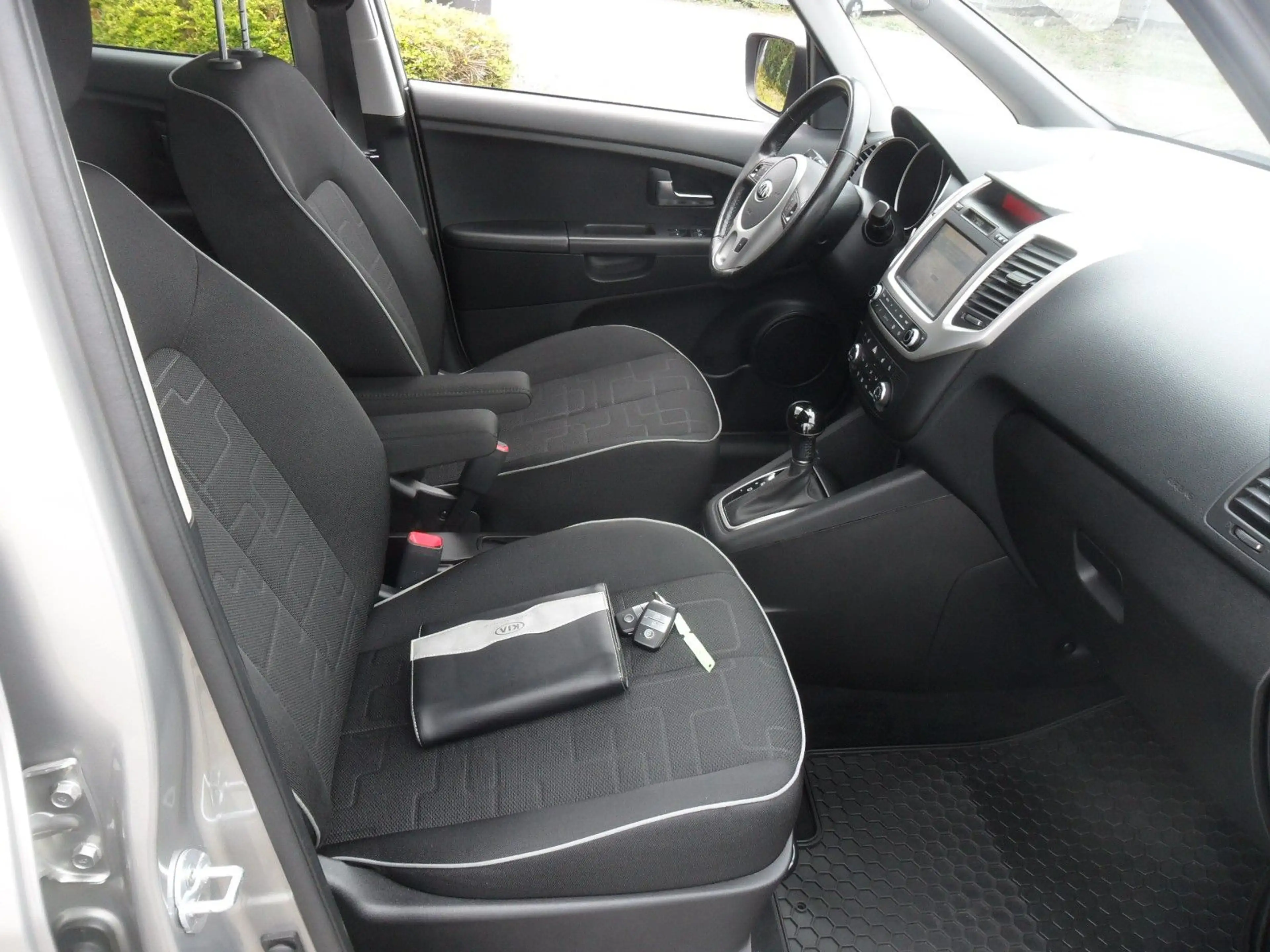 Kia Venga Spirit 1.6*Aut*Klima*Navi*Nur33500Tkm — photo 3
