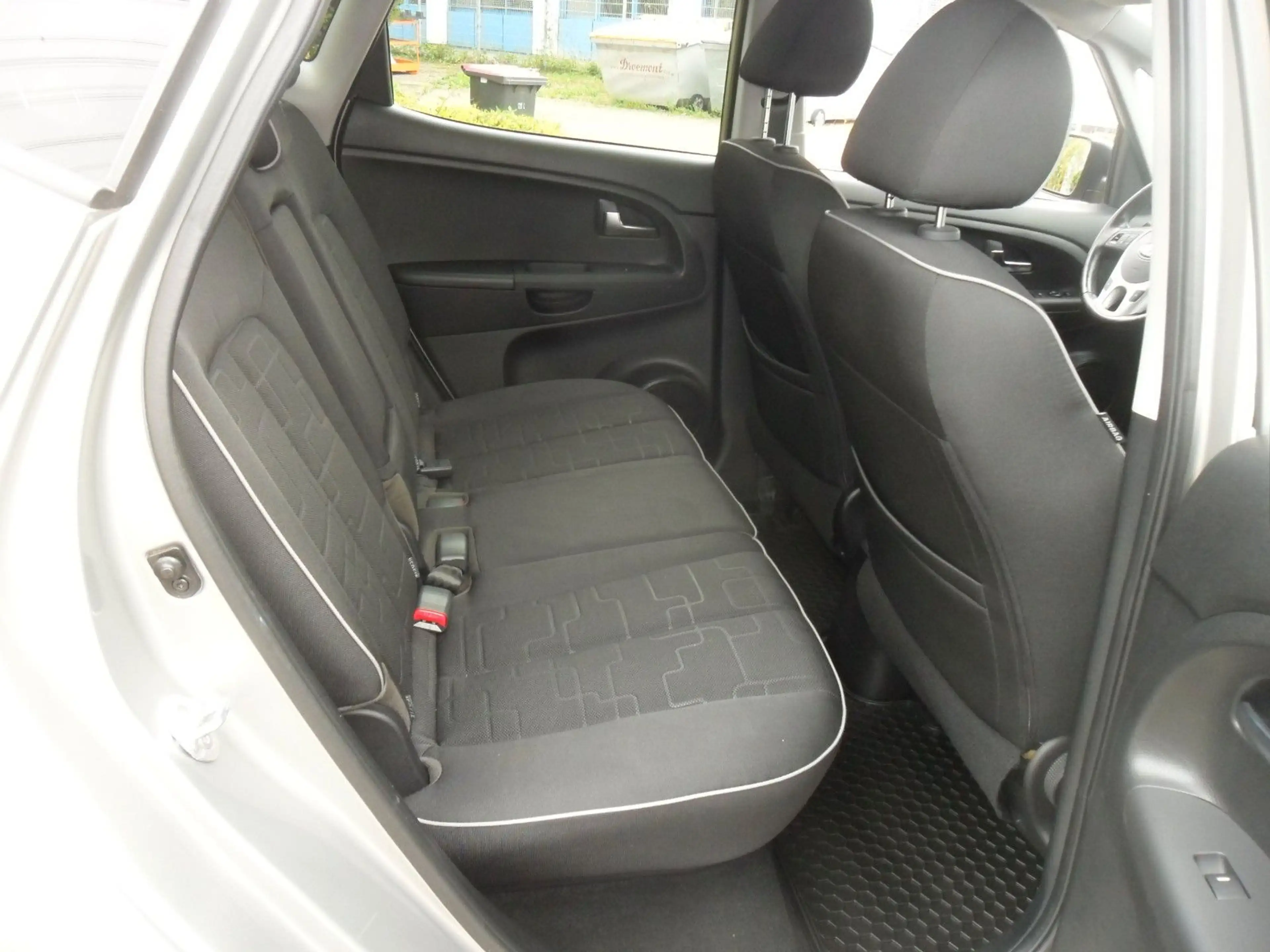 Kia Venga Spirit 1.6*Aut*Klima*Navi*Nur33500Tkm — photo 12