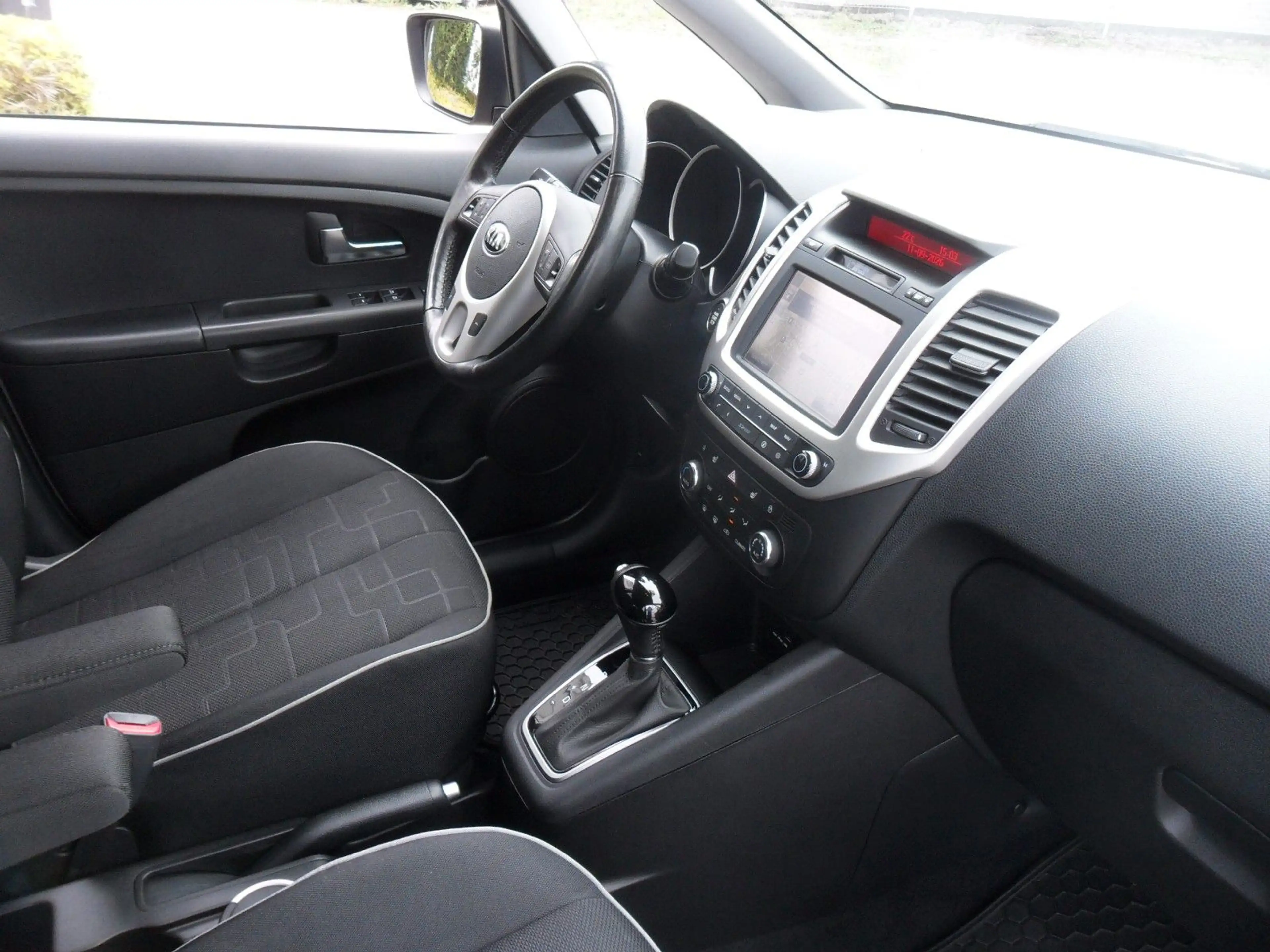 Kia Venga Spirit 1.6*Aut*Klima*Navi*Nur33500Tkm — photo 11