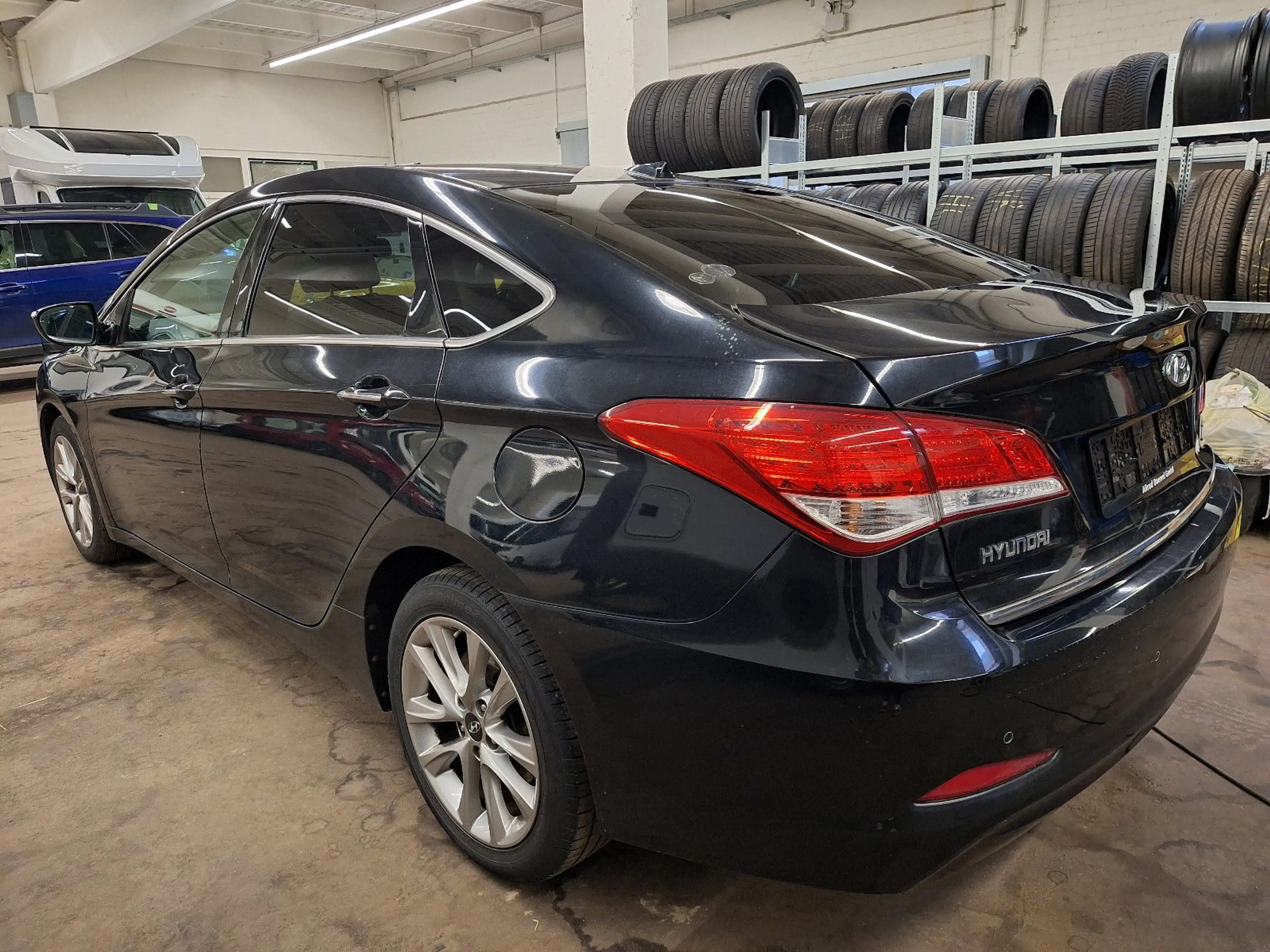 Hyundai i40 *1,6*LEDER*NAVI*EXTRAS*TOP*INSP NEU*1.HAND! — photo 5