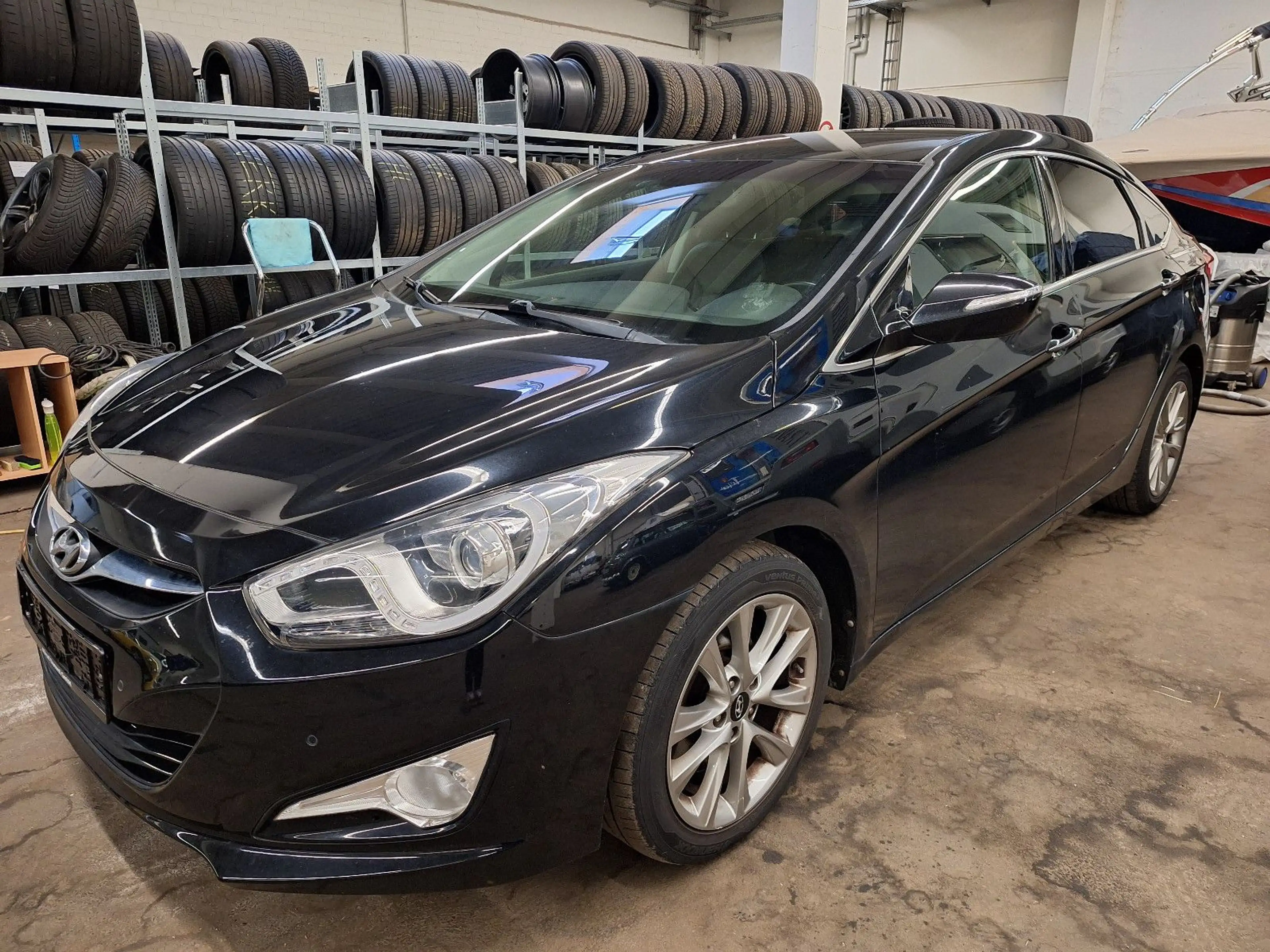 Hyundai i40 *1,6*LEDER*NAVI*EXTRAS*TOP*INSP NEU*1.HAND! — photo 13