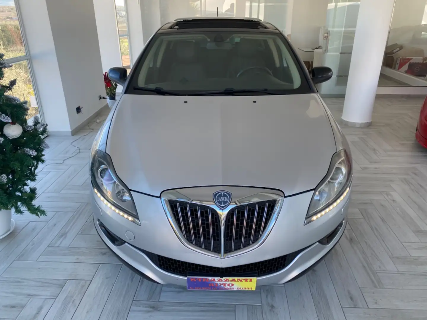 Lancia Delta 1.9 MJT Twinturbo DPF Executive Grigio - 2