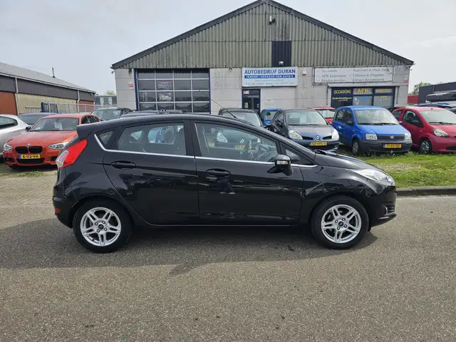 Ford Fiesta view 9