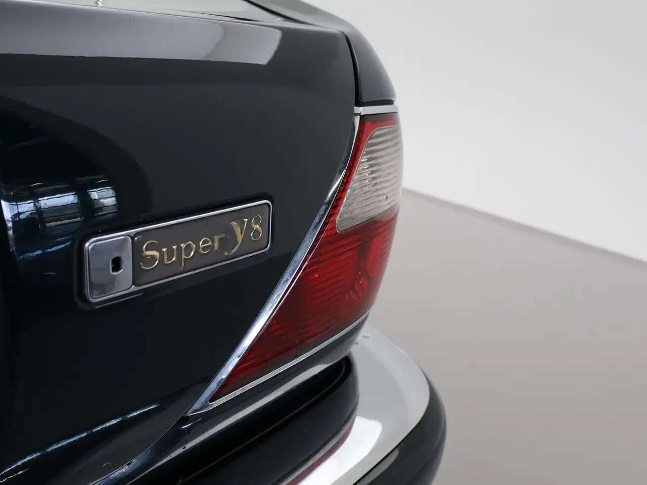 Daimler Super V8 4.0 364 PK SUPERCHARGED AUT. *ORIG. NL* + SCHUIFDA, foto 12